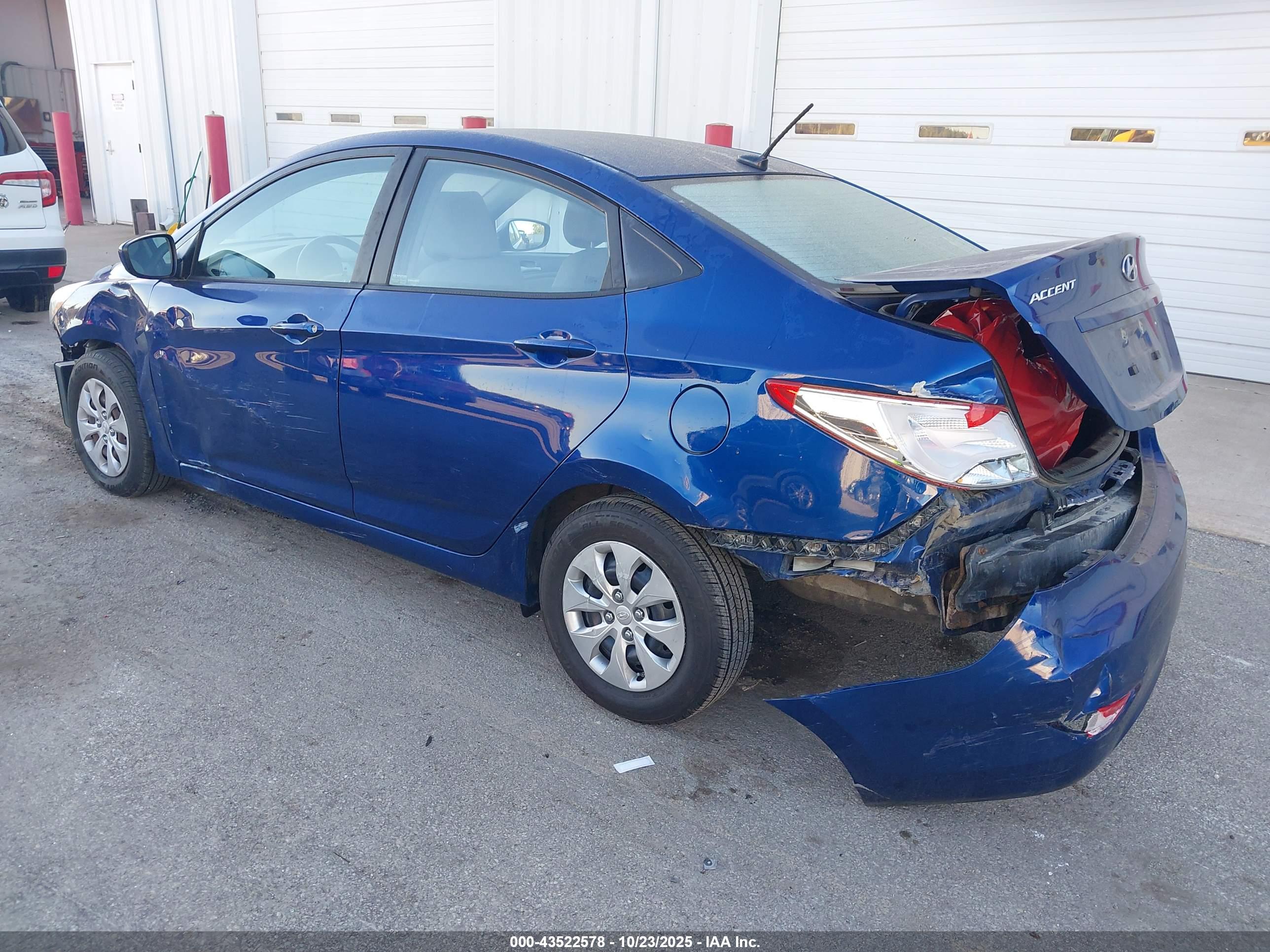 HYUNDAI ACCENT image 3