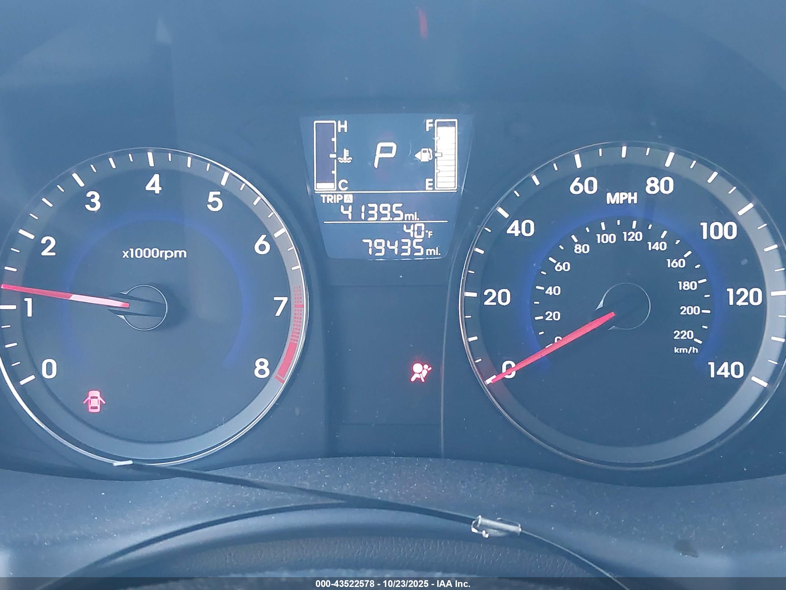 HYUNDAI ACCENT image 7