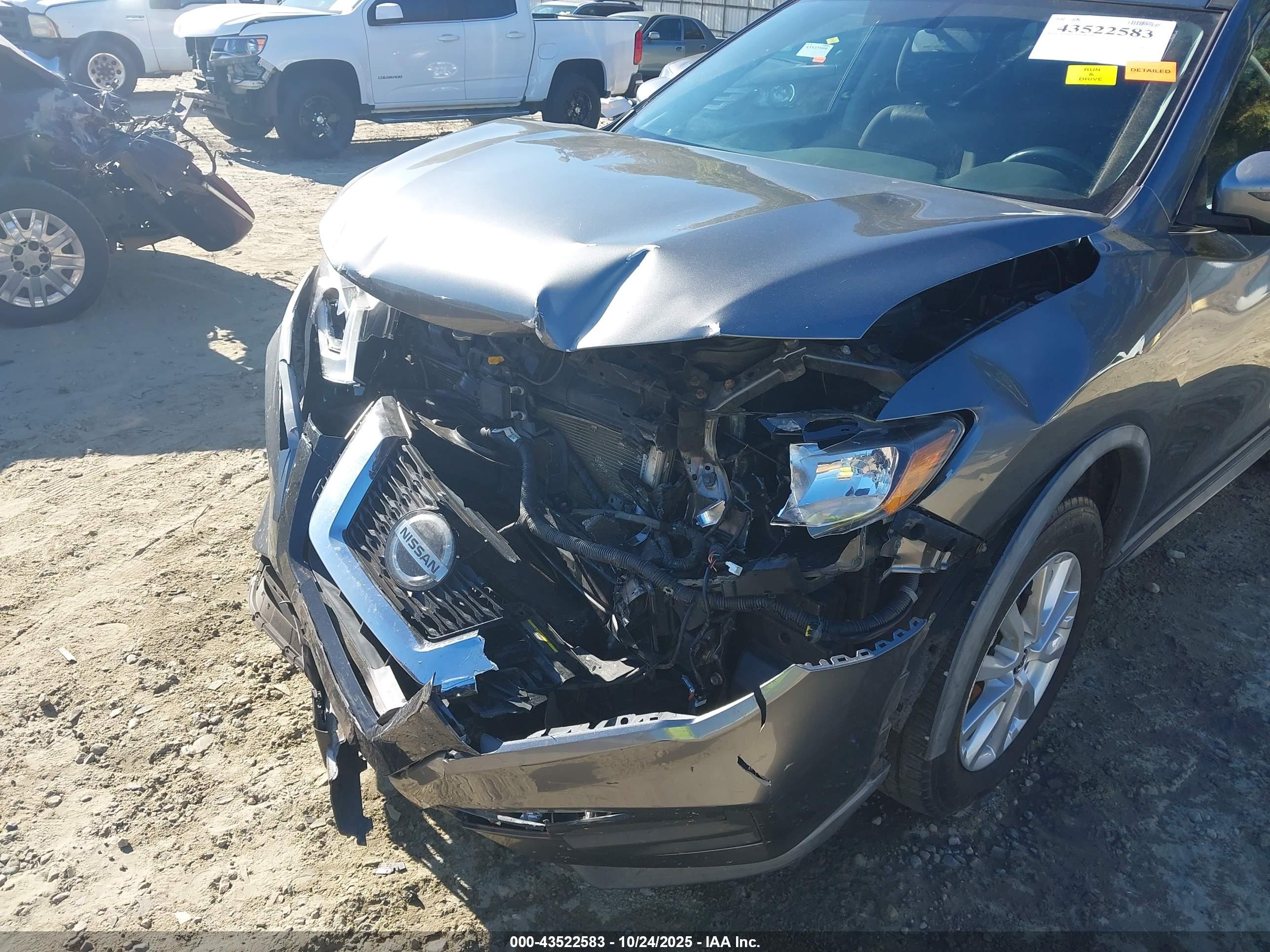 NISSAN ROGUE image 6