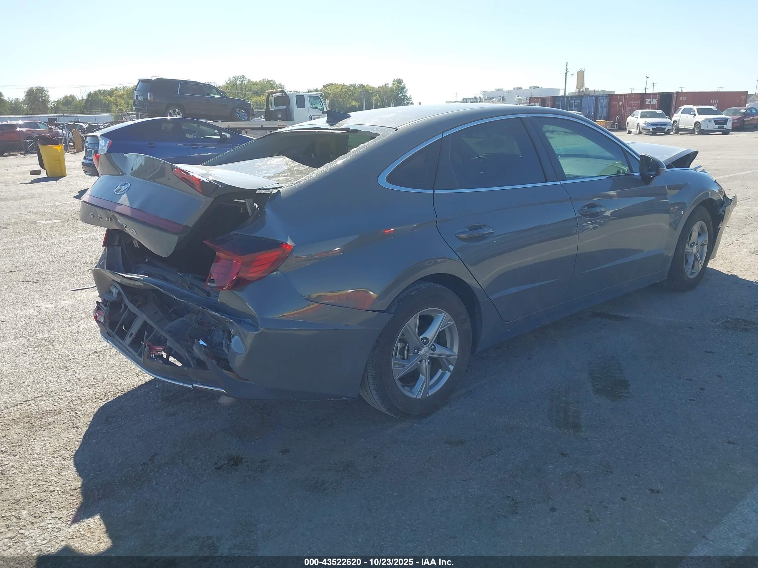 HYUNDAI SONATA image 4