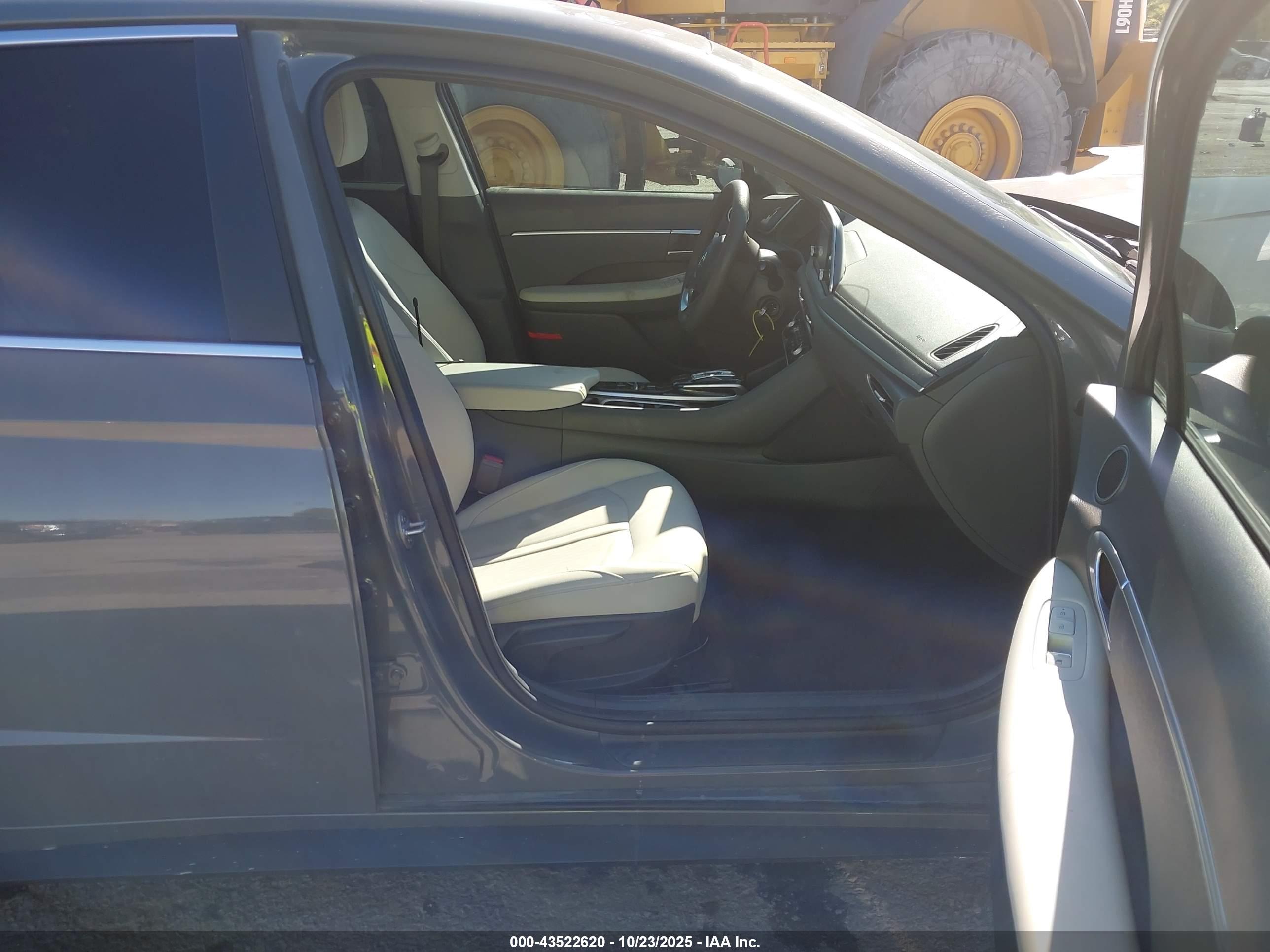 HYUNDAI SONATA image 5