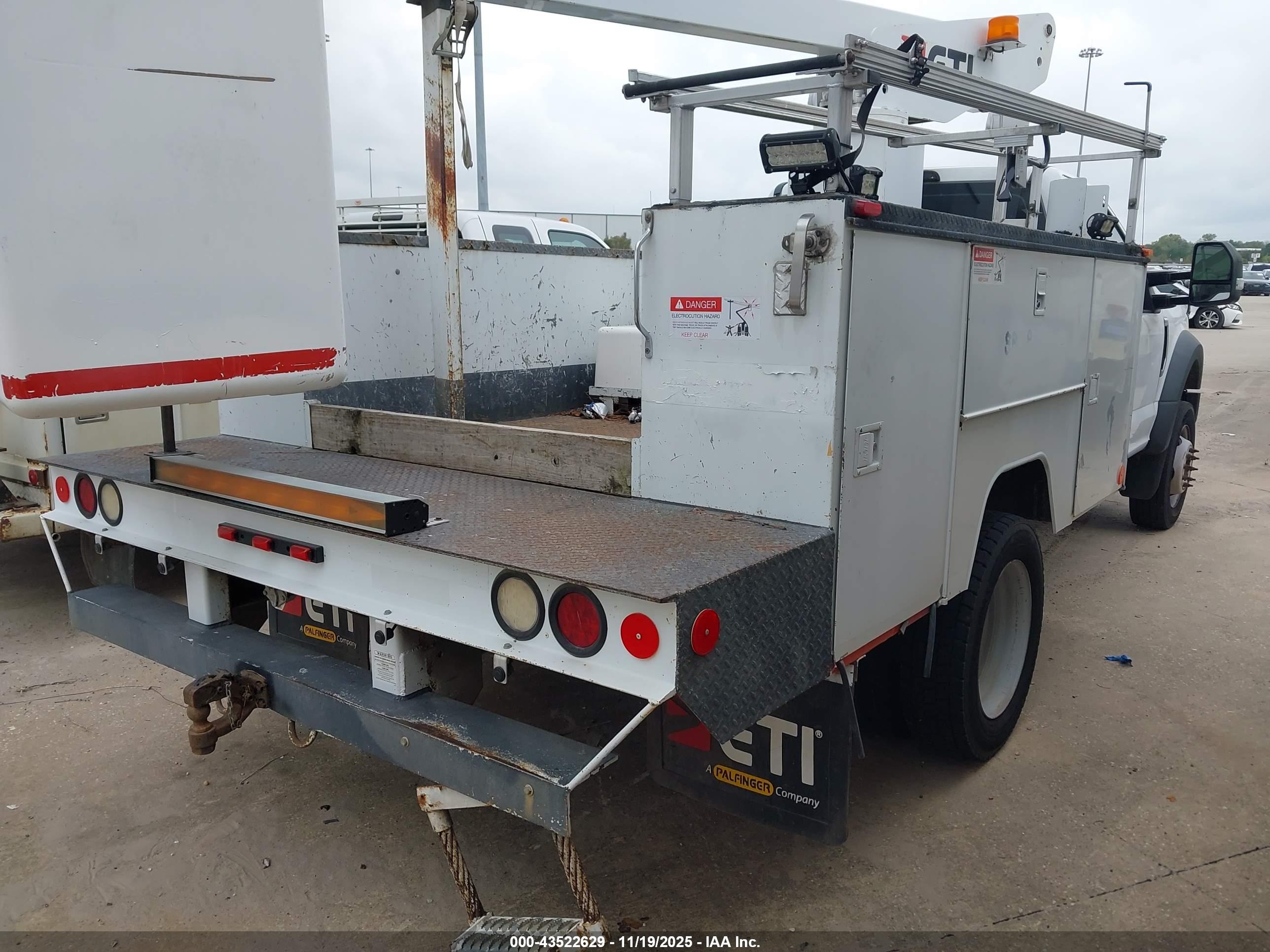 FORD F-450 image 4
