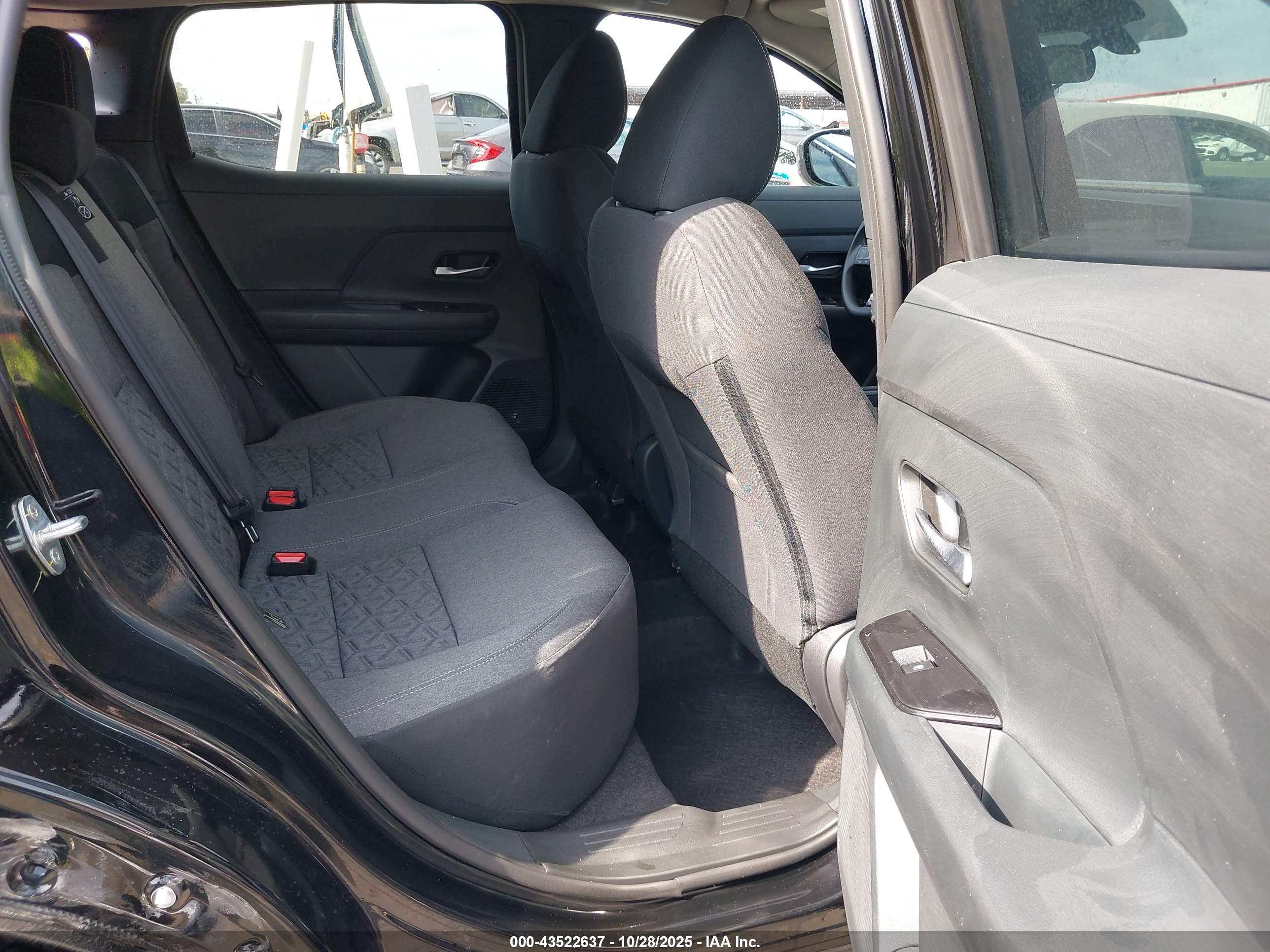 NISSAN KICKS image 8