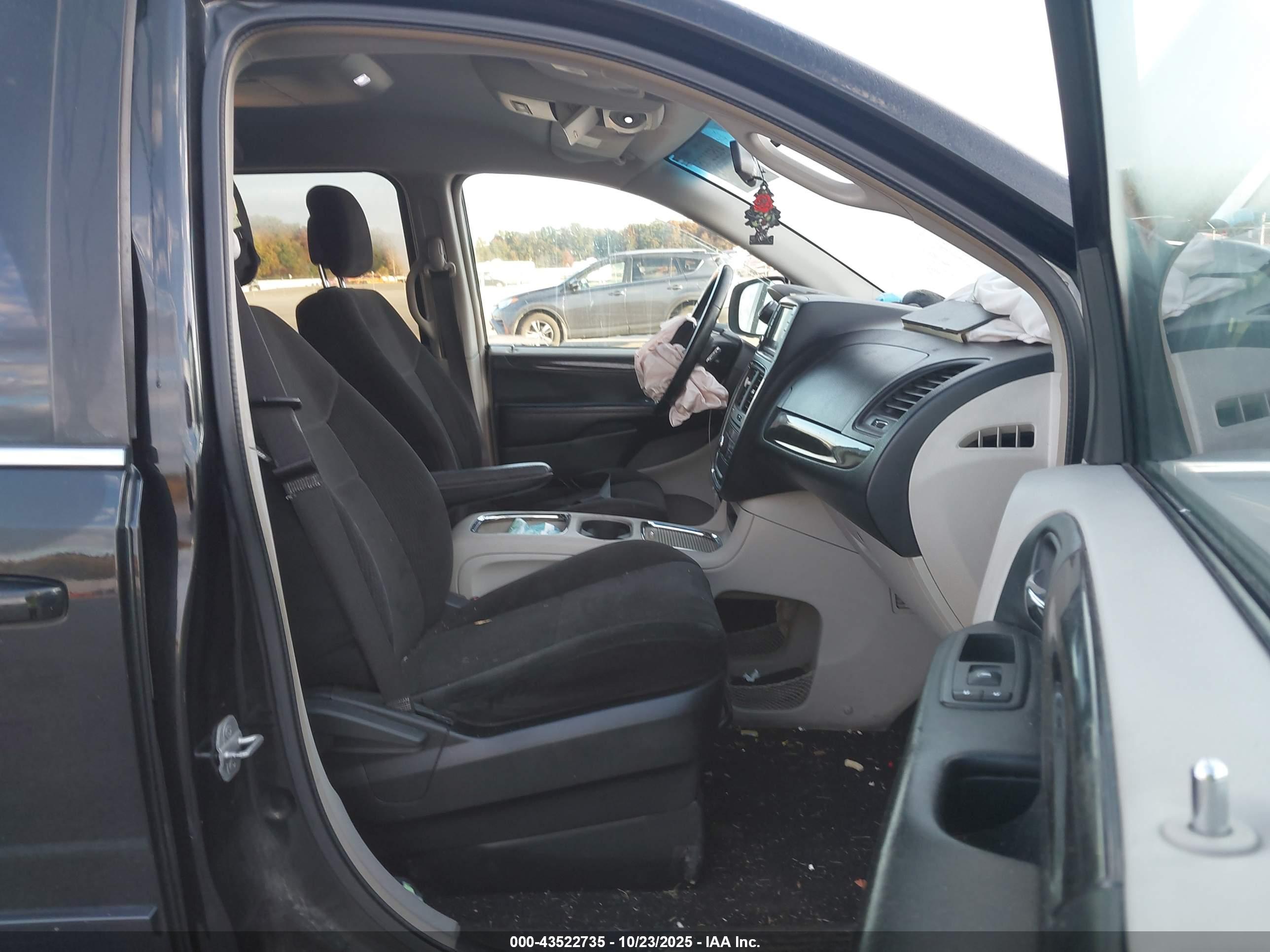 DODGE GRAND image 5