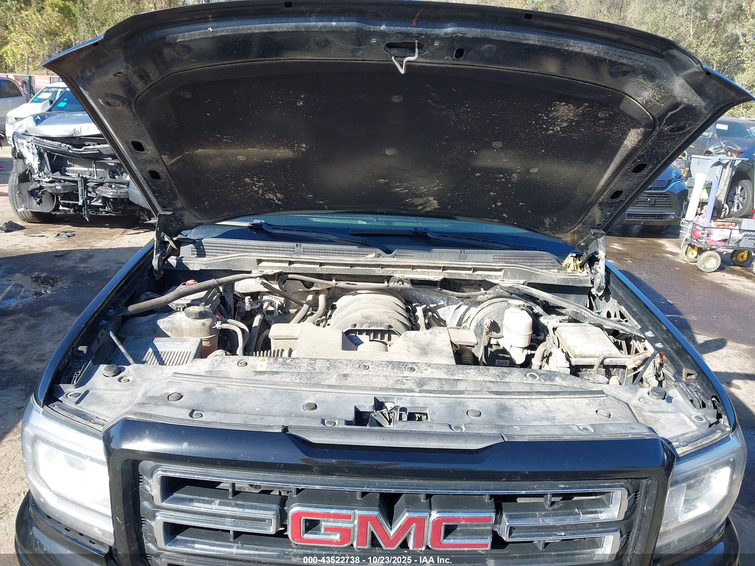 GMC SIERRA image 10