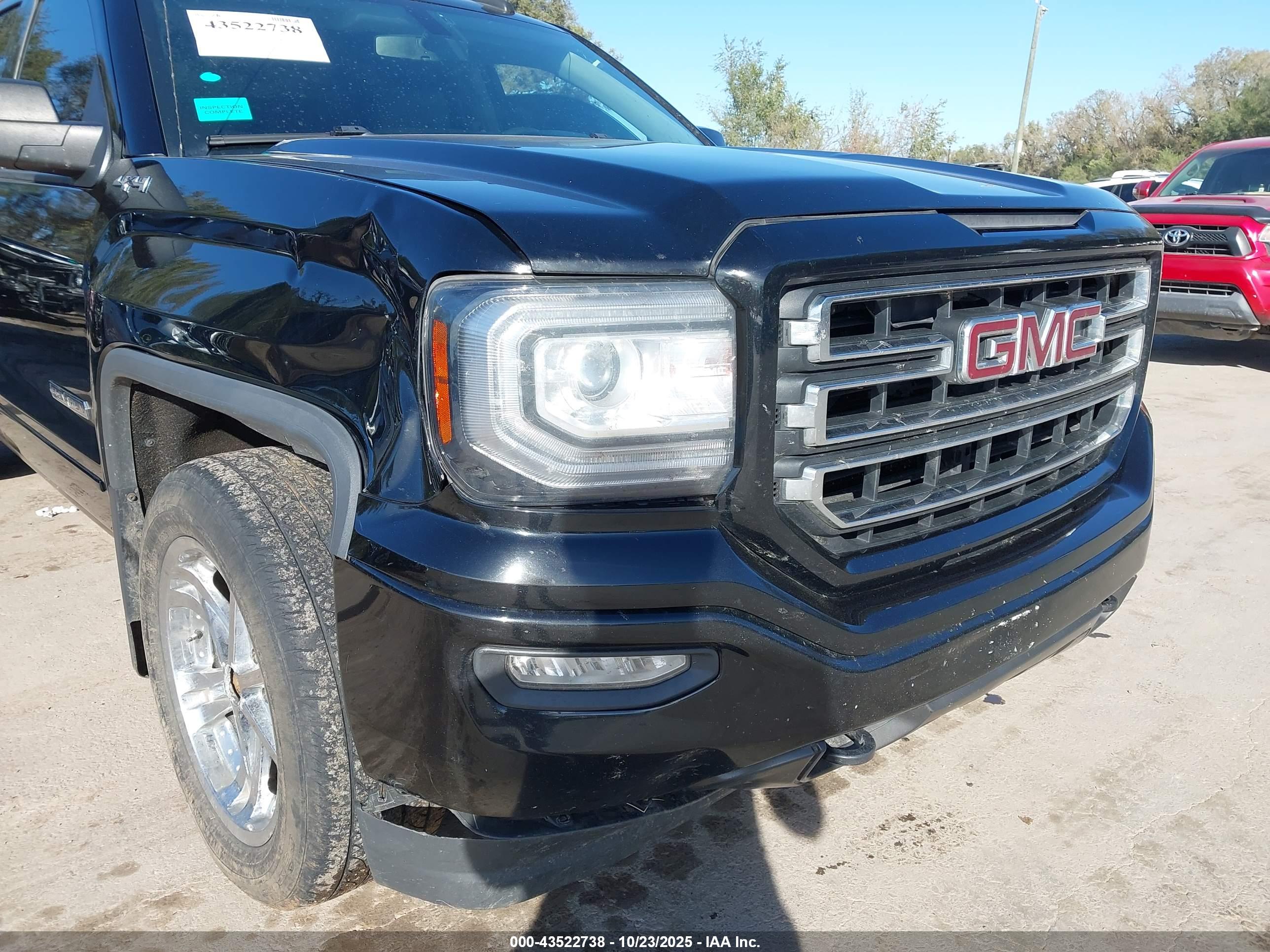 GMC SIERRA image 6