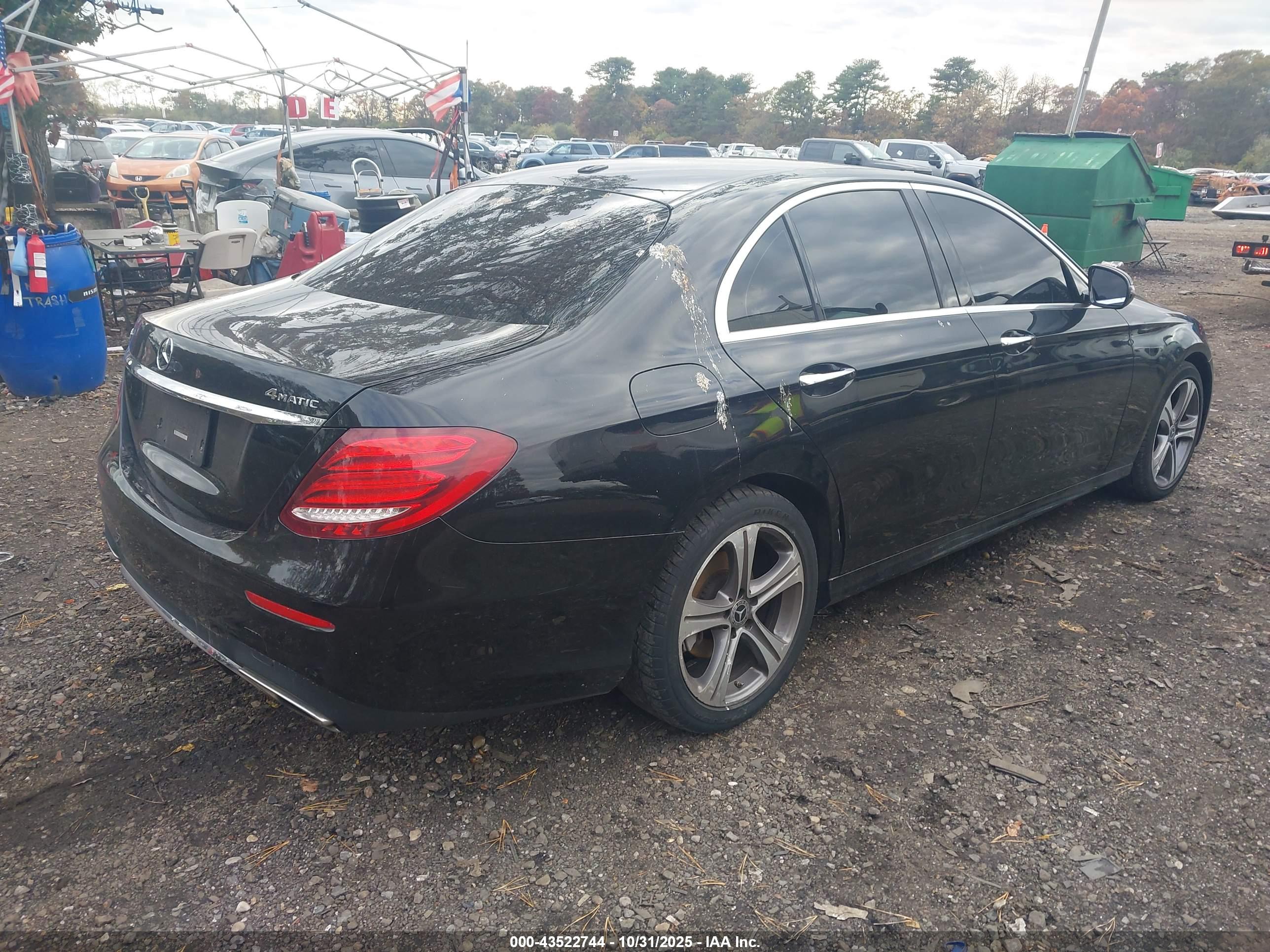 MERCEDES-BENZ E image 4