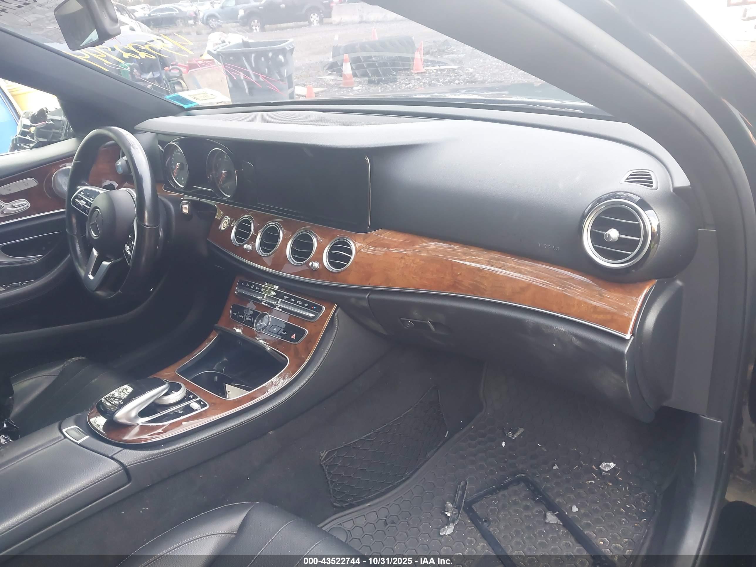 MERCEDES-BENZ E image 5