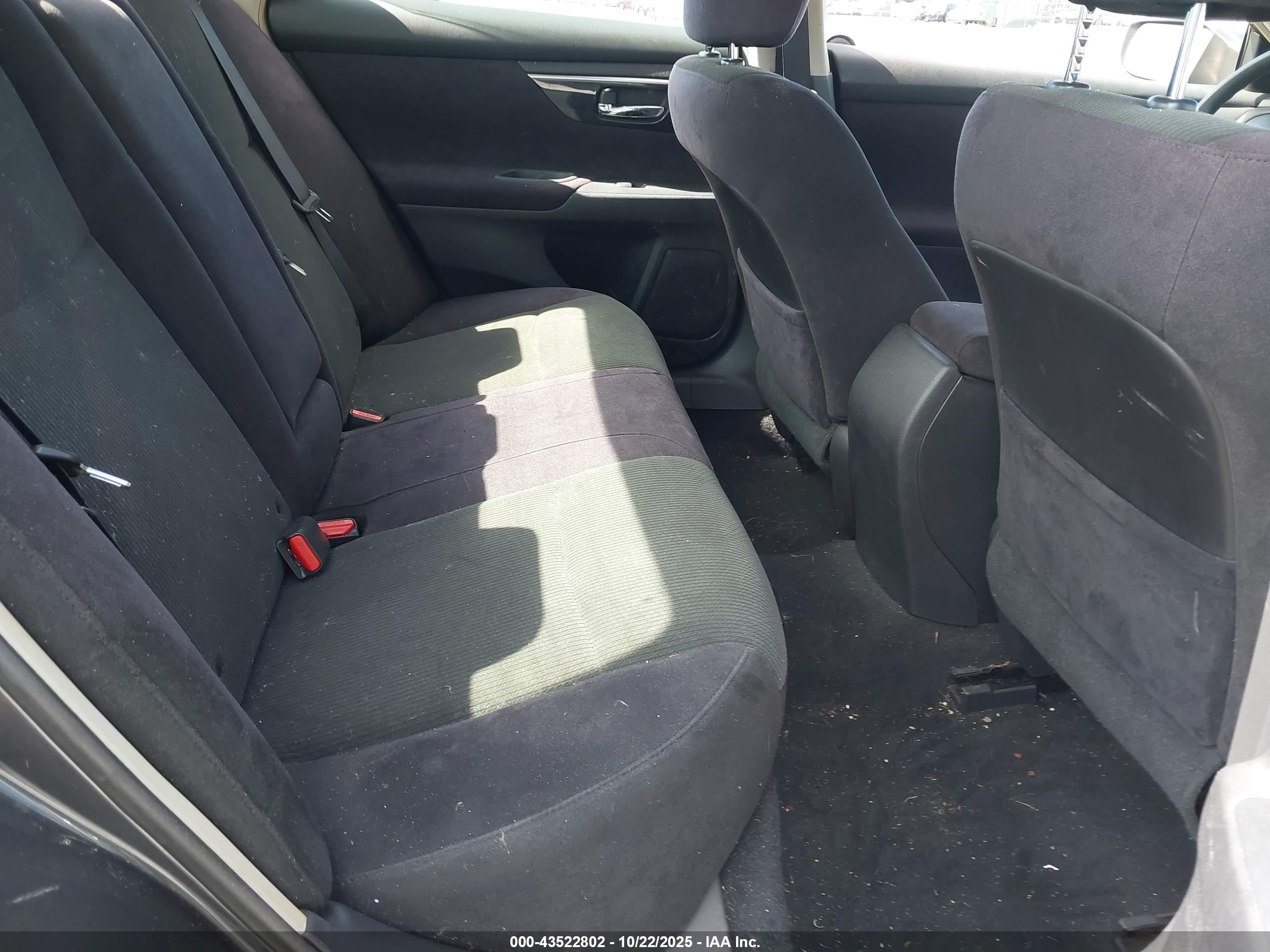 NISSAN ALTIMA image 8