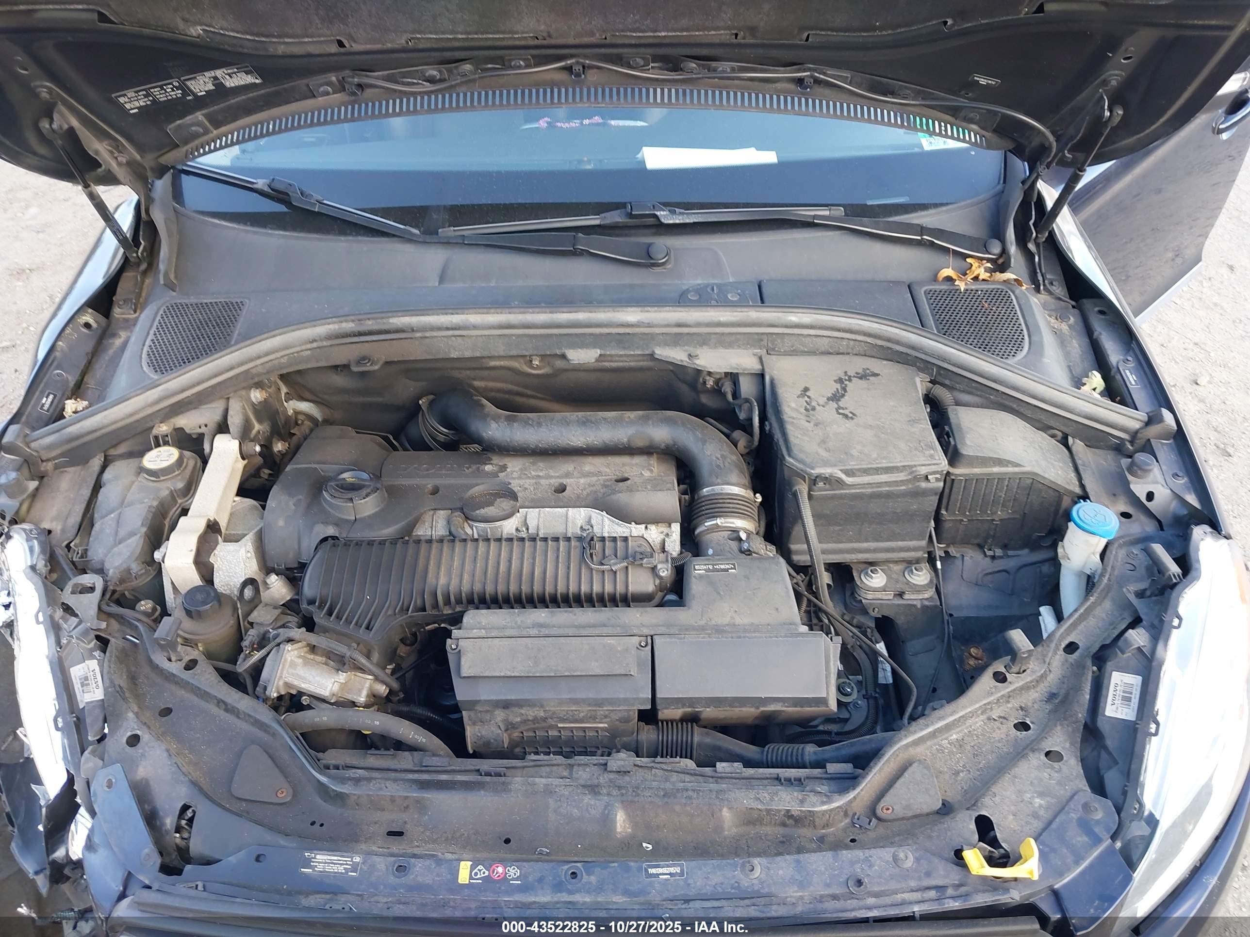 VOLVO XC60 image 10