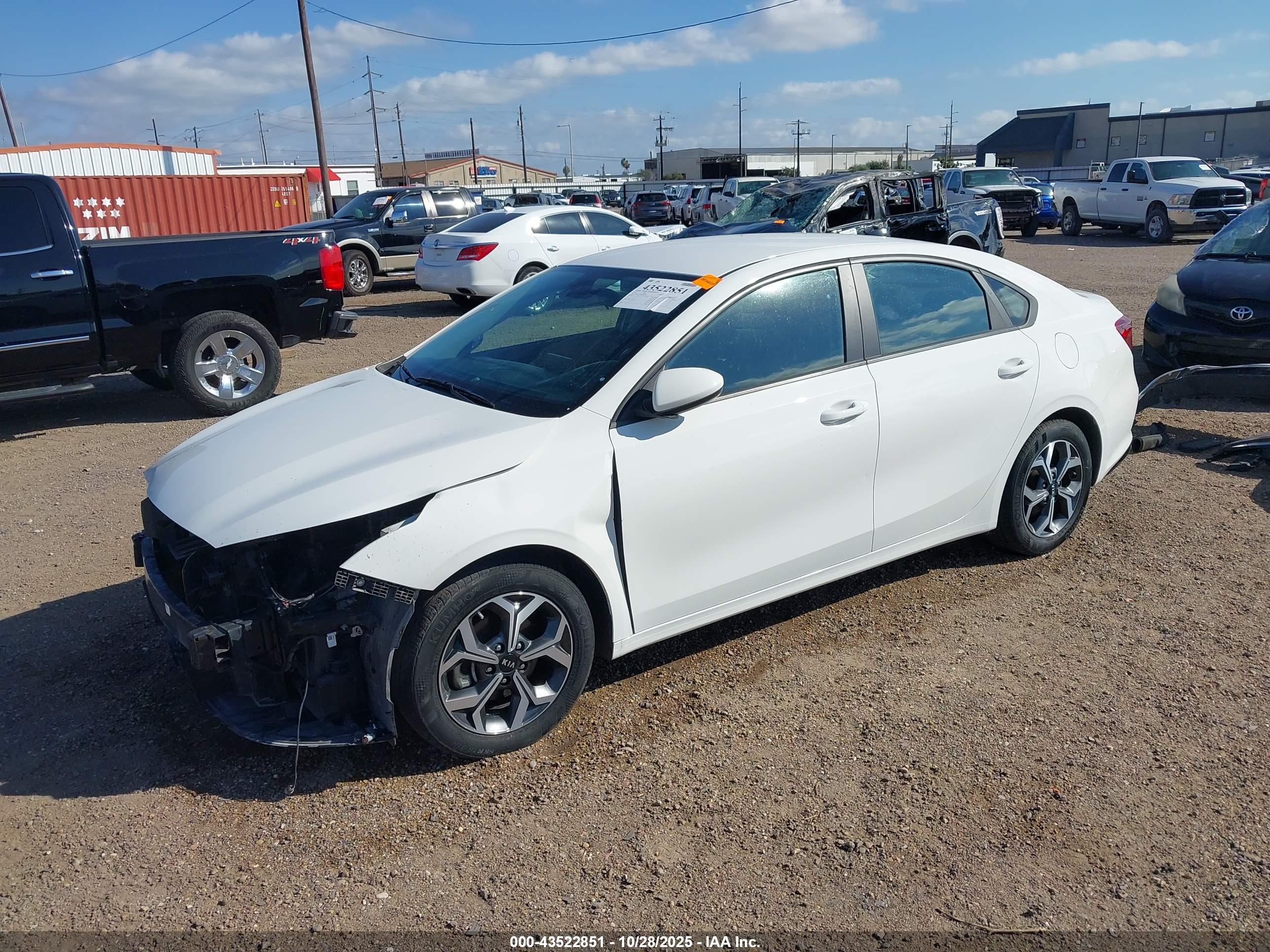 KIA FORTE image 2