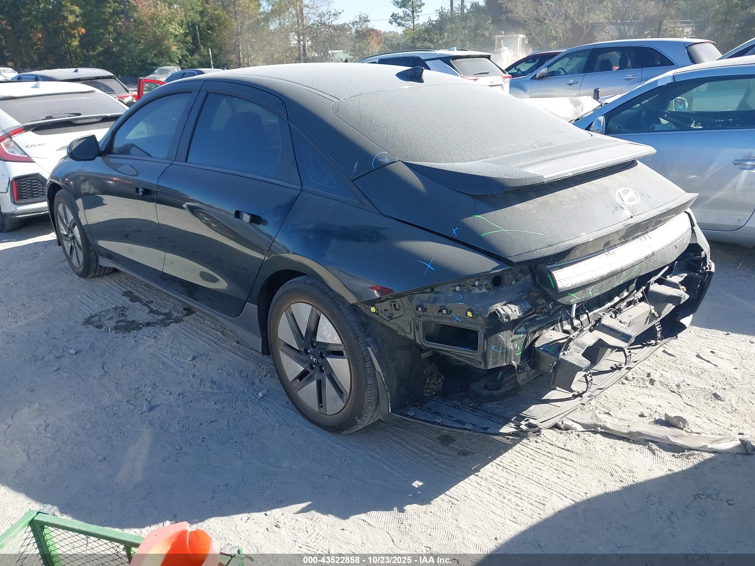 HYUNDAI IONIQ image 3