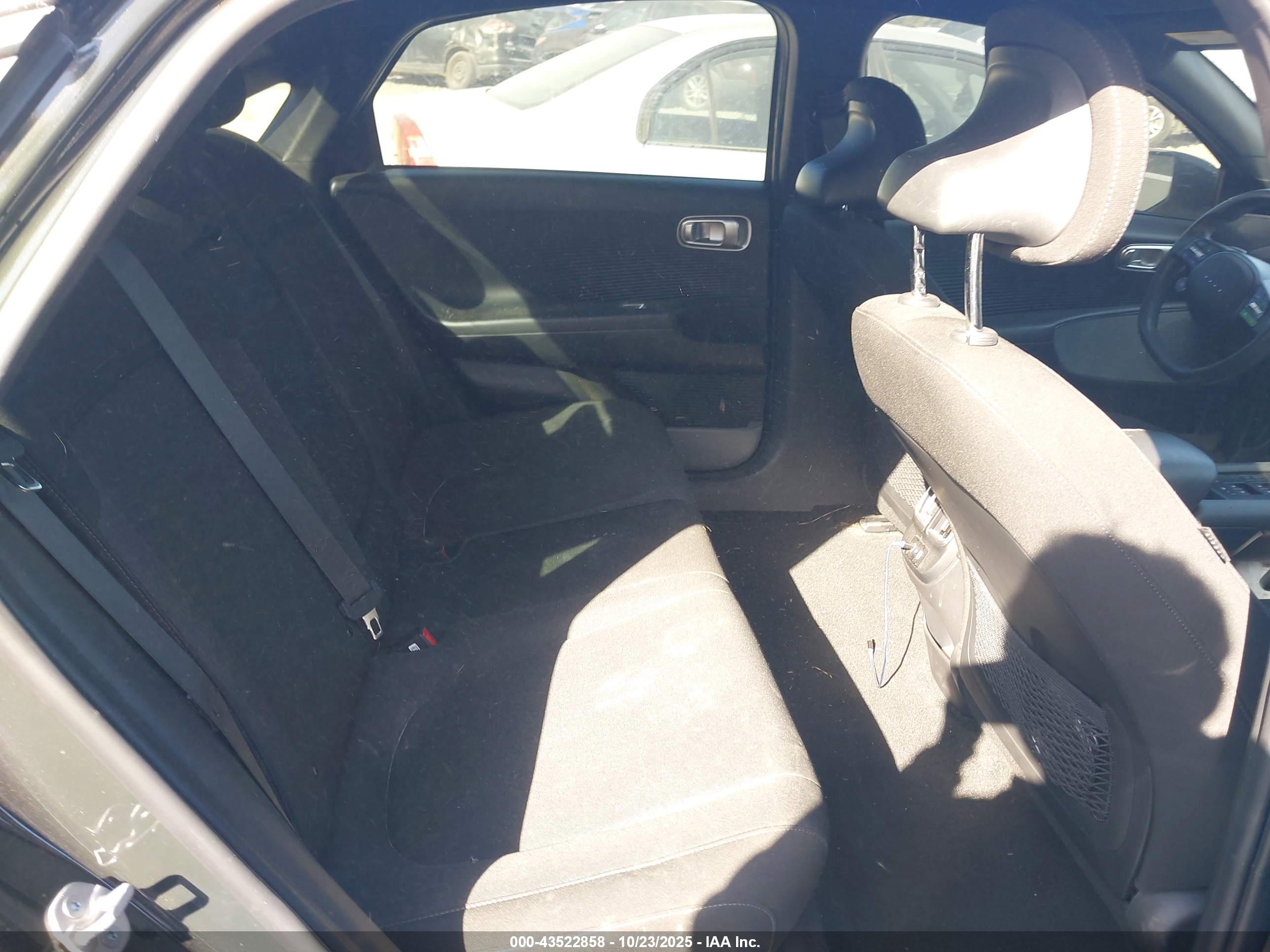 HYUNDAI IONIQ image 8