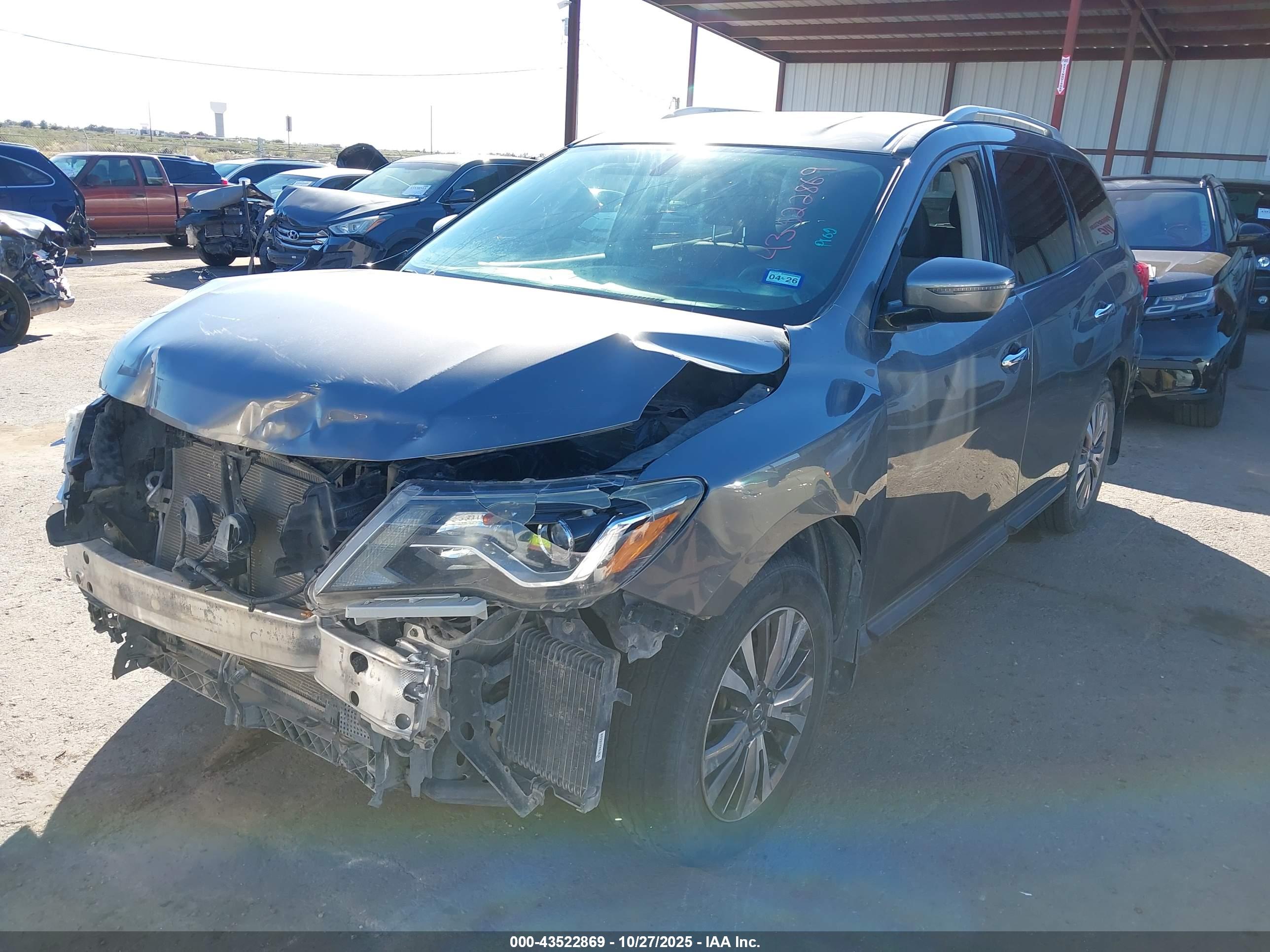NISSAN PATHFINDER image 2