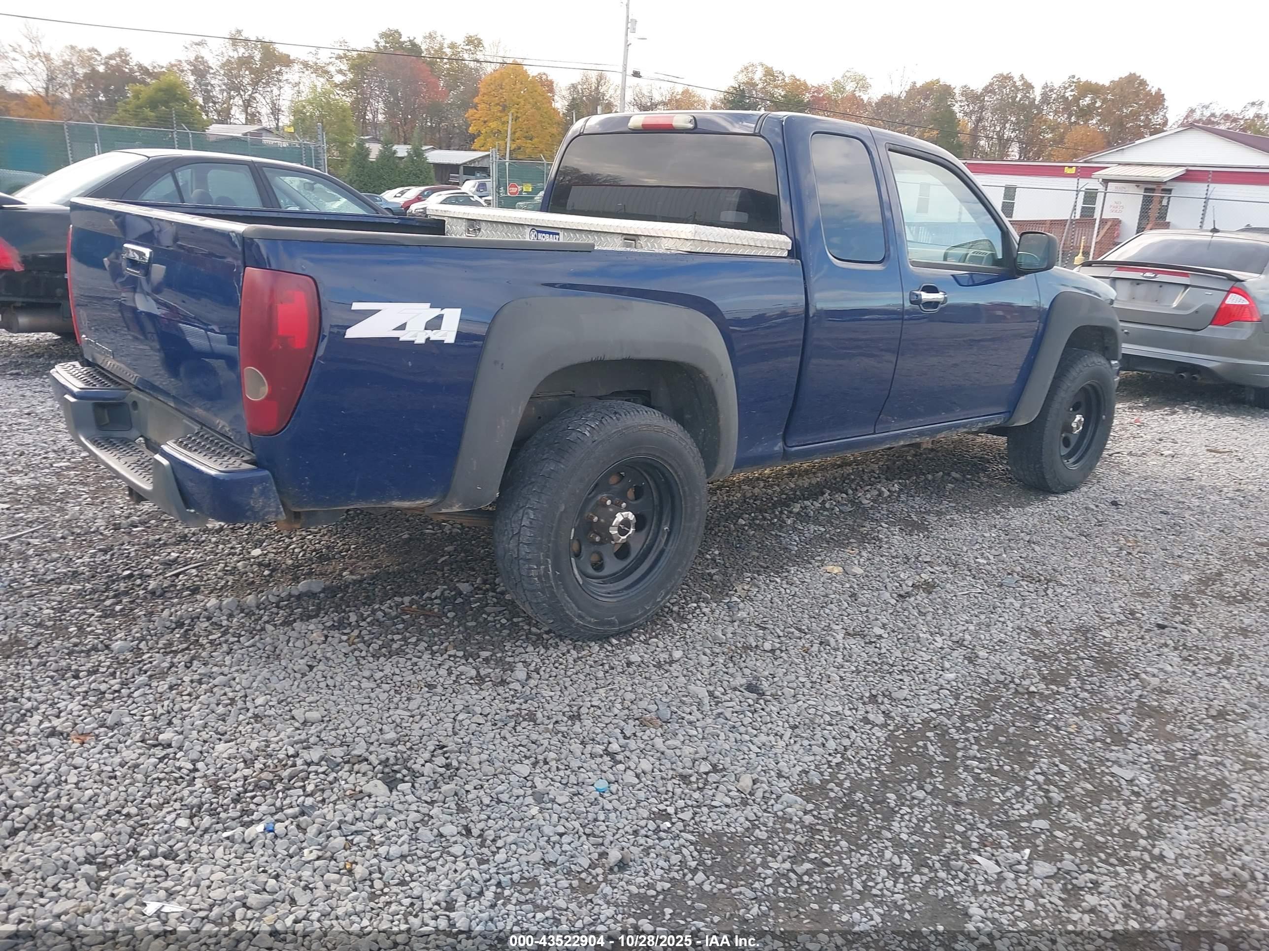 CHEVROLET COLORADO image 4
