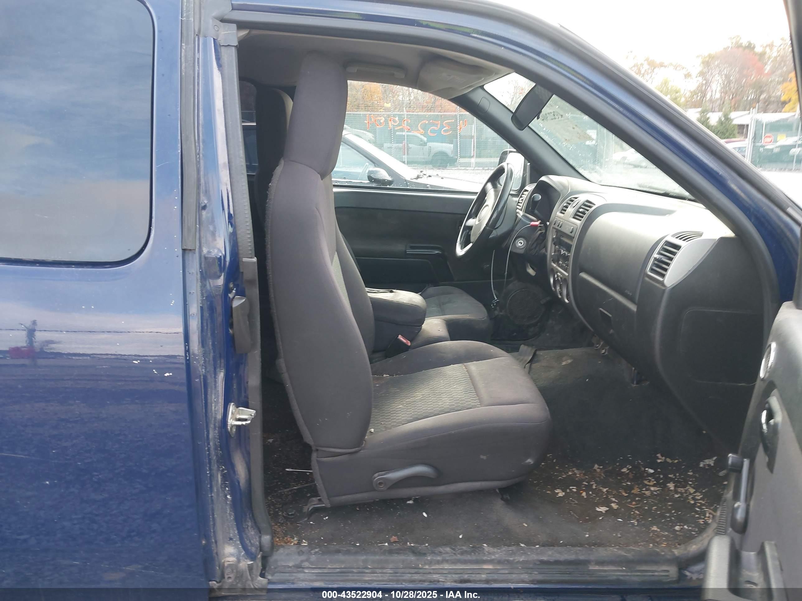 CHEVROLET COLORADO image 5