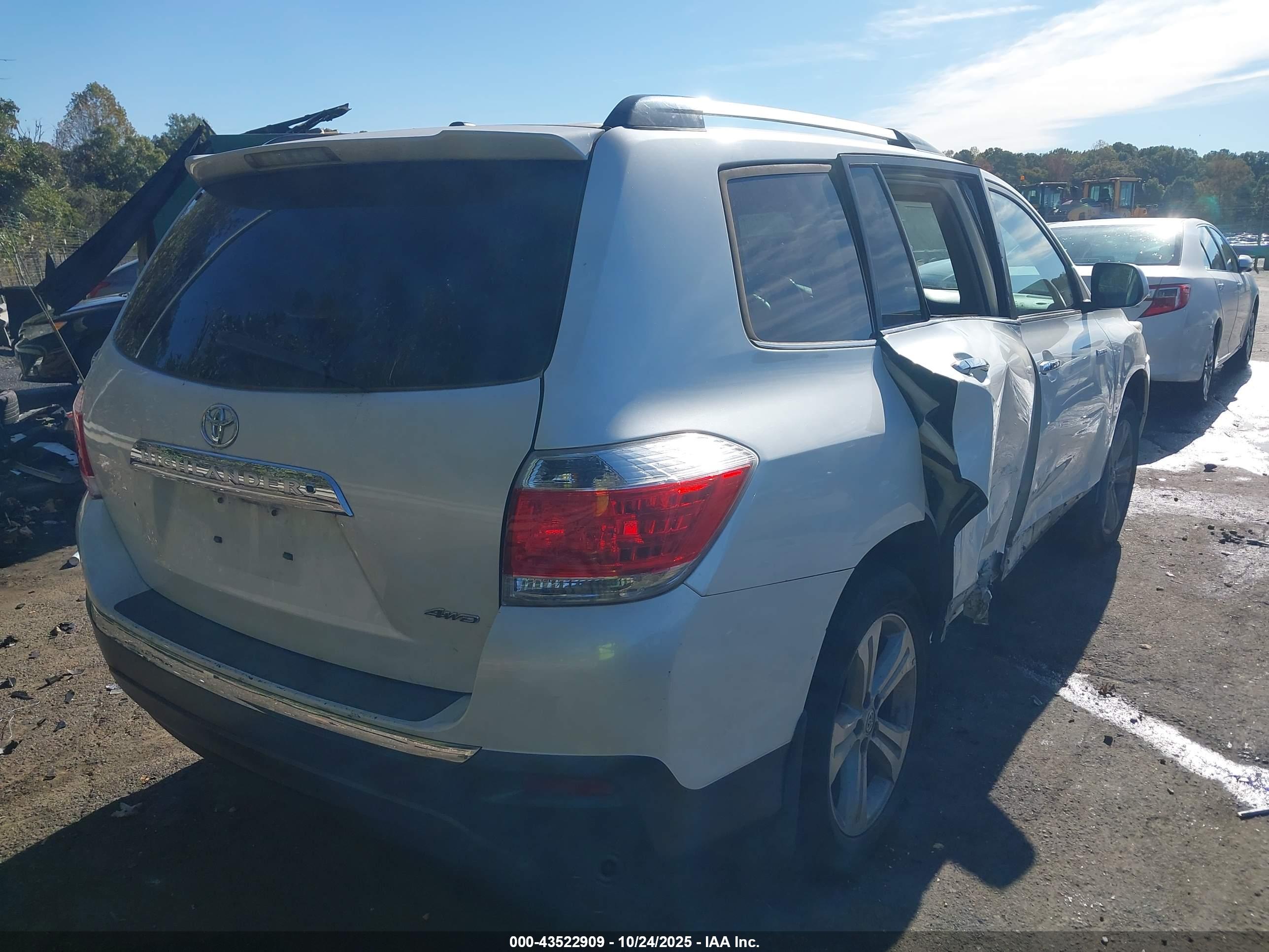 TOYOTA HIGHLANDER image 4