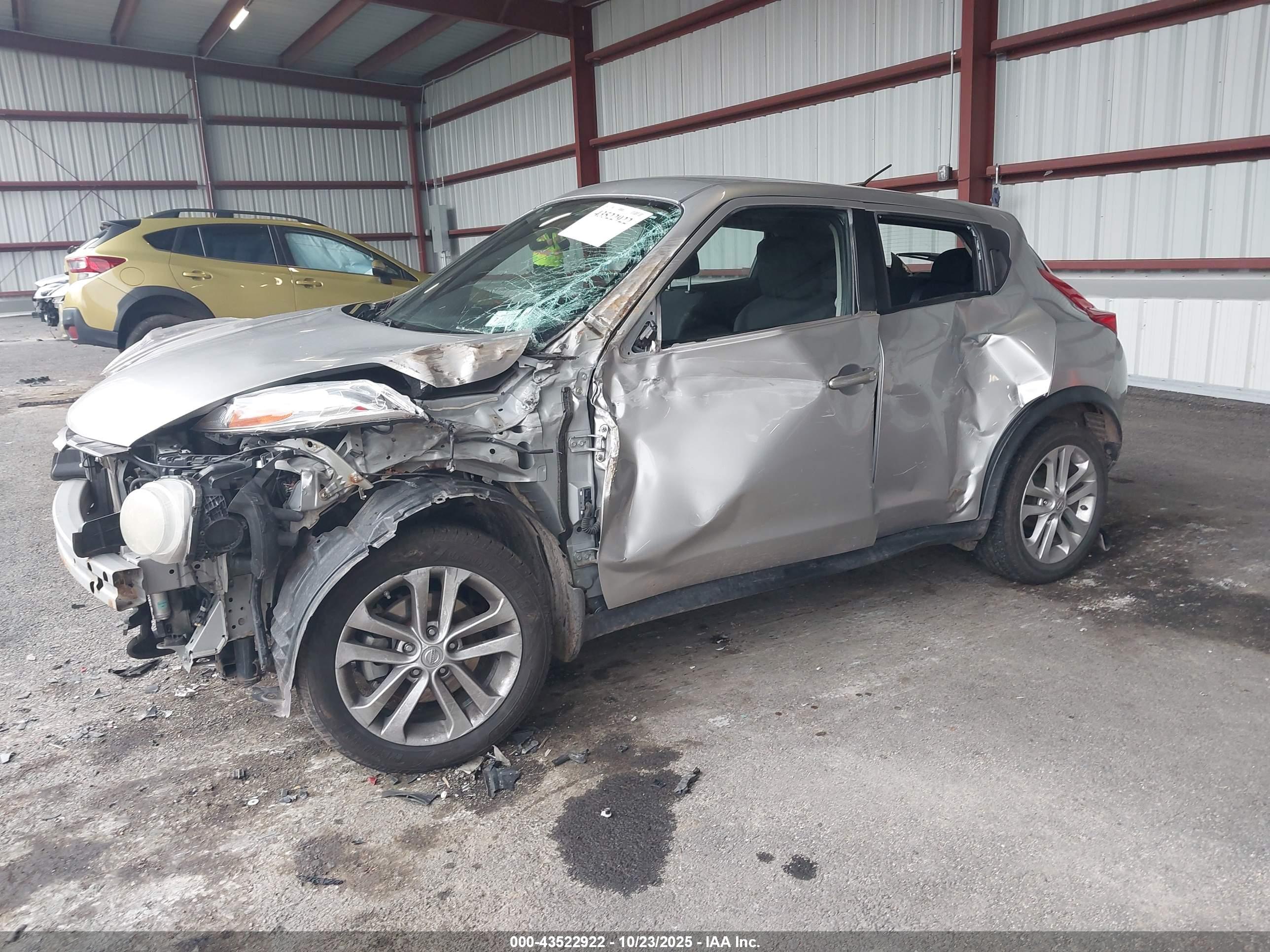NISSAN JUKE image 2
