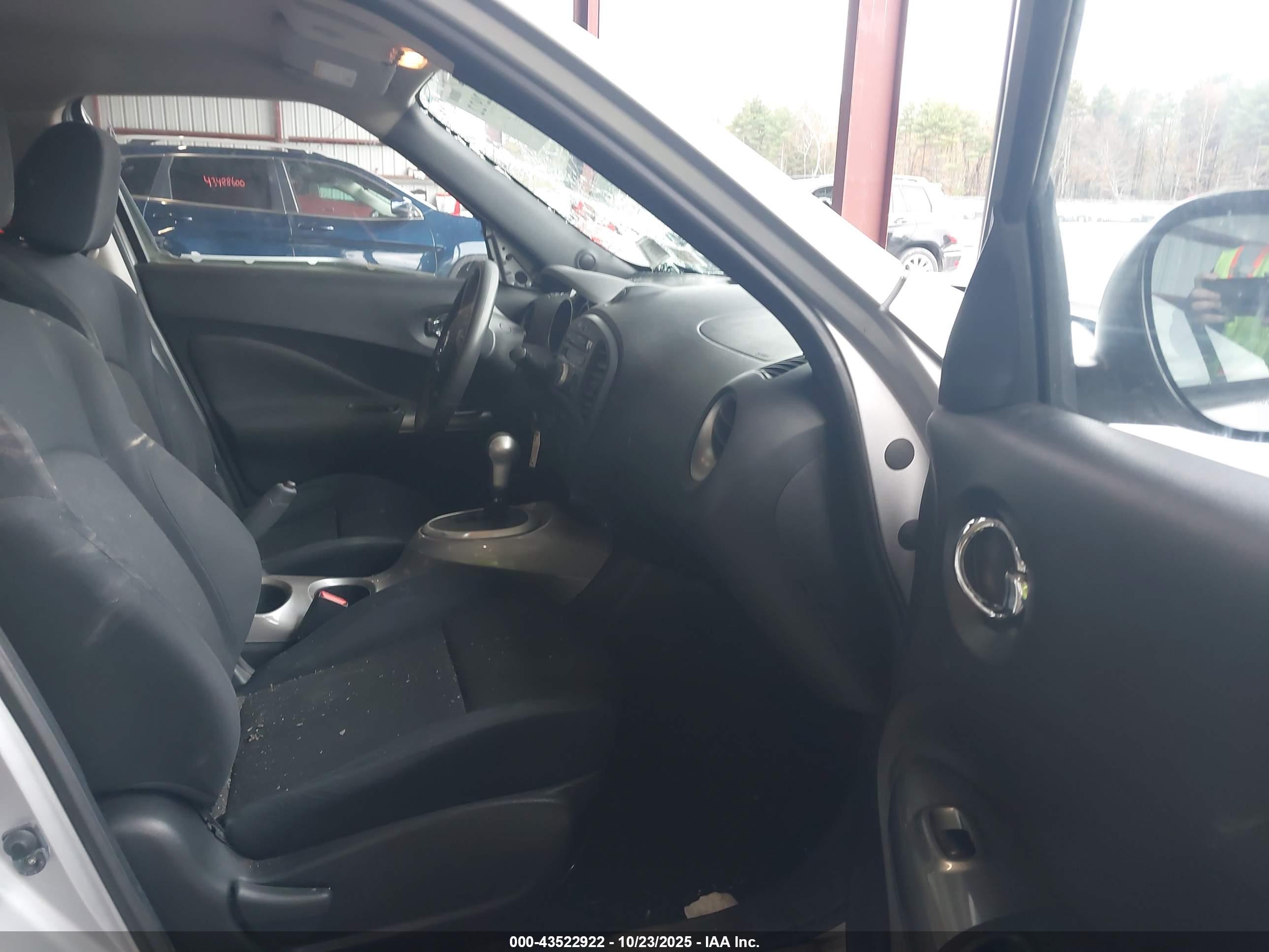 NISSAN JUKE image 5