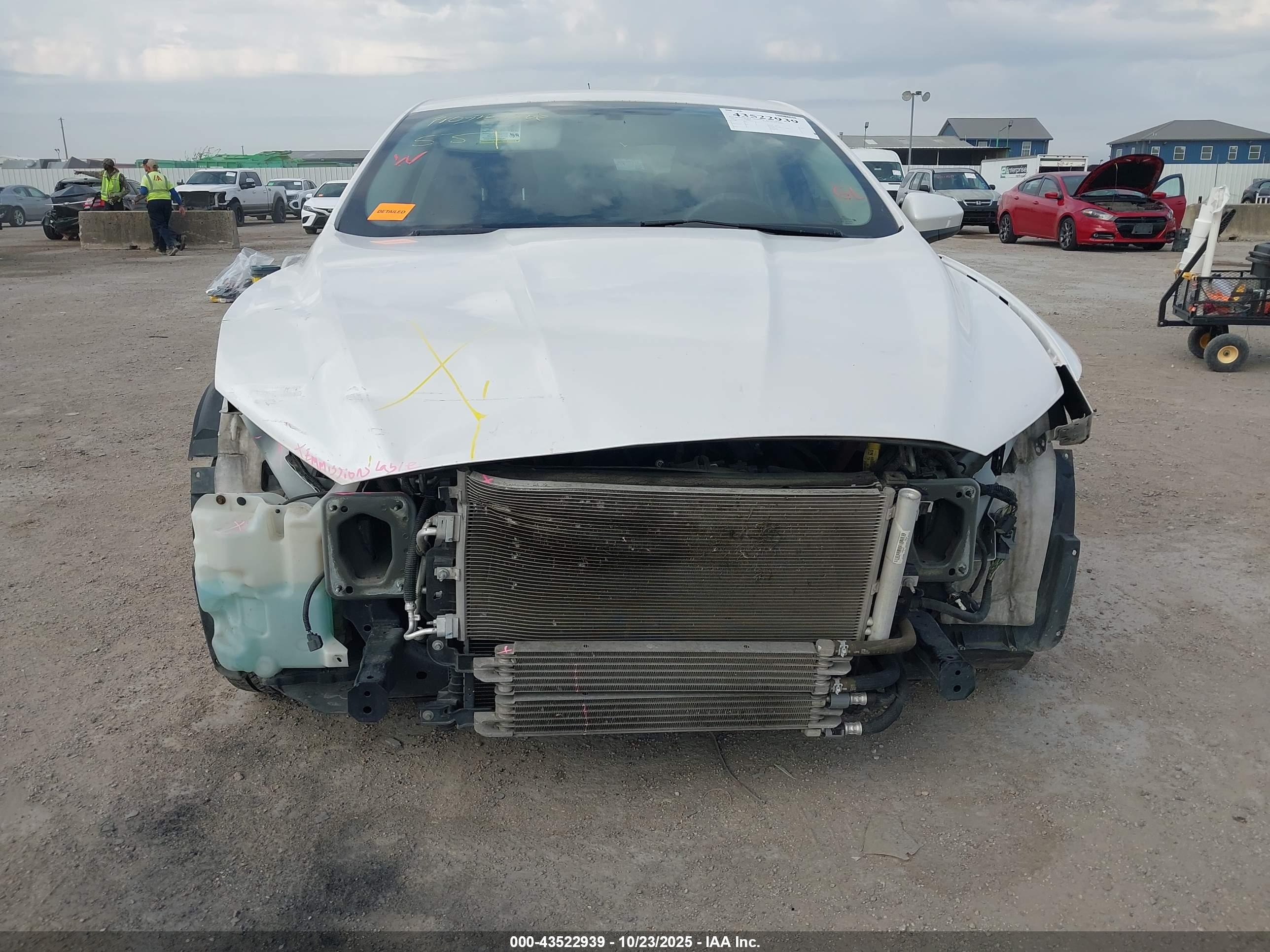 FORD FUSION image 6
