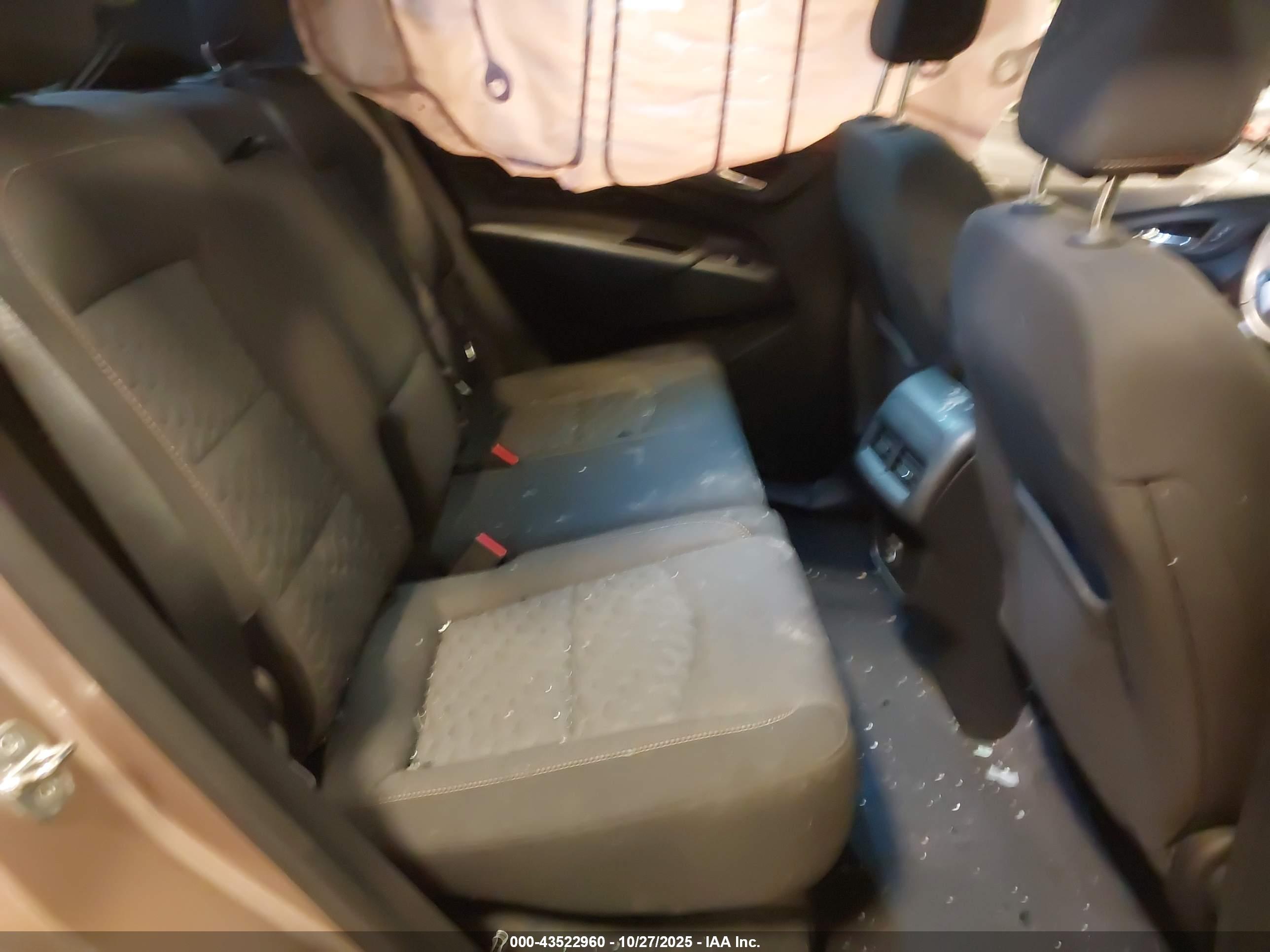 CHEVROLET EQUINOX image 8