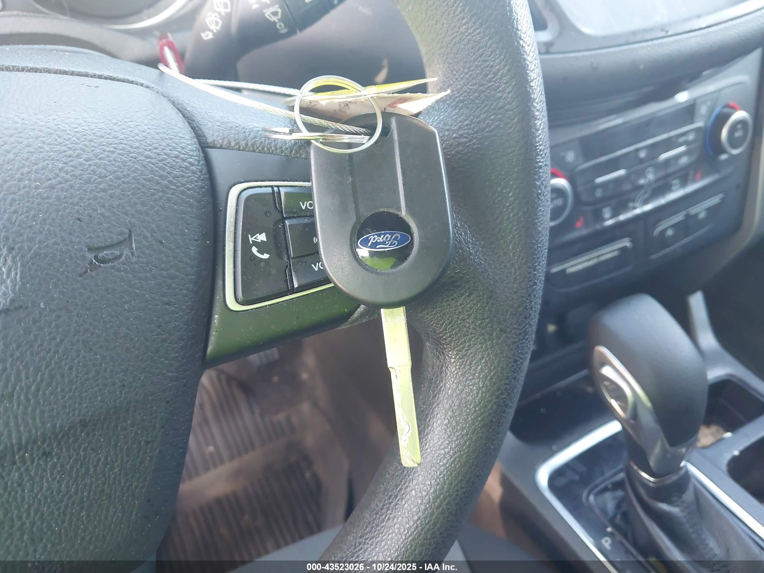FORD ESCAPE image 11