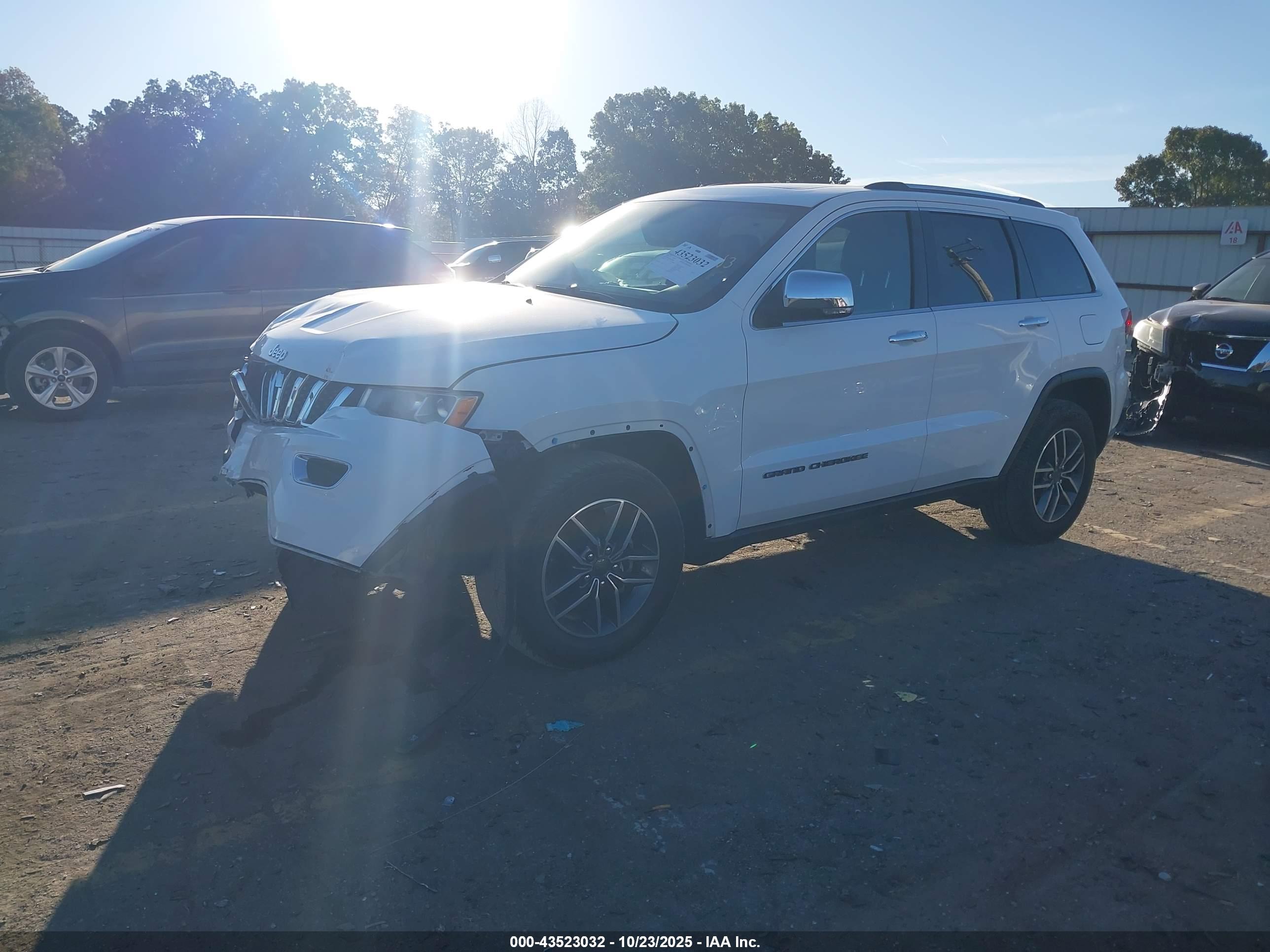 JEEP GRAND image 2