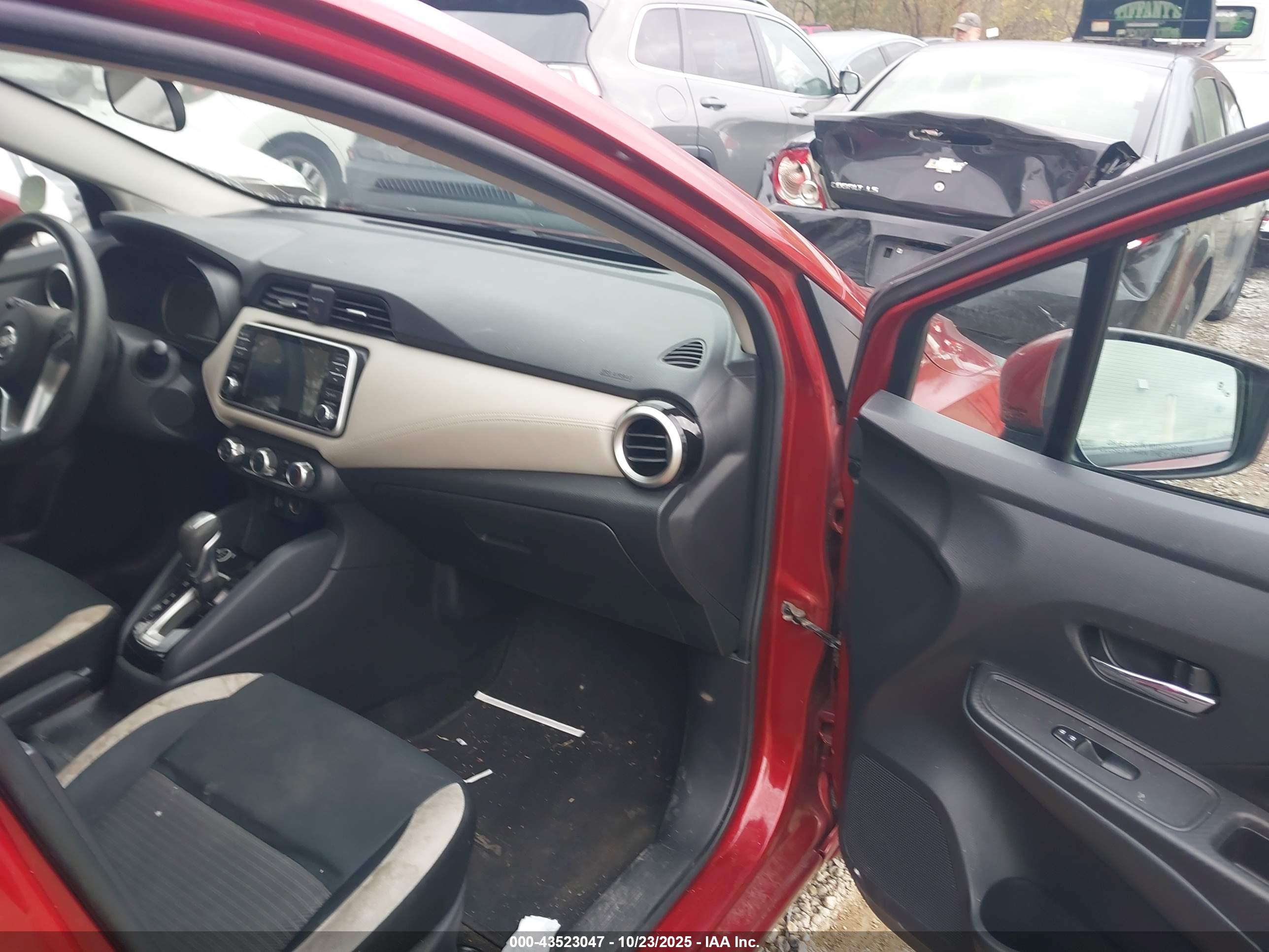 NISSAN VERSA image 5