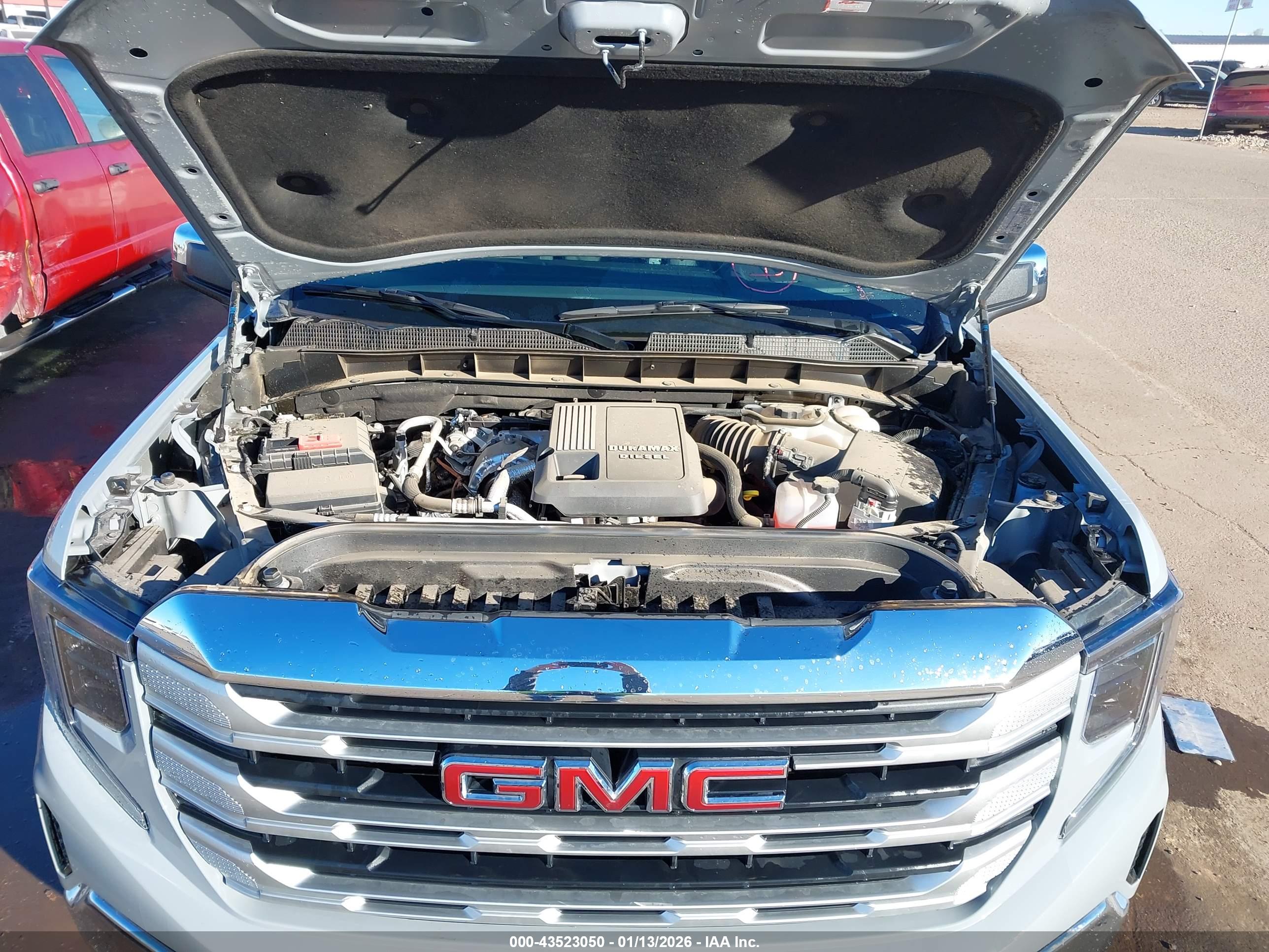 GMC SIERRA image 10