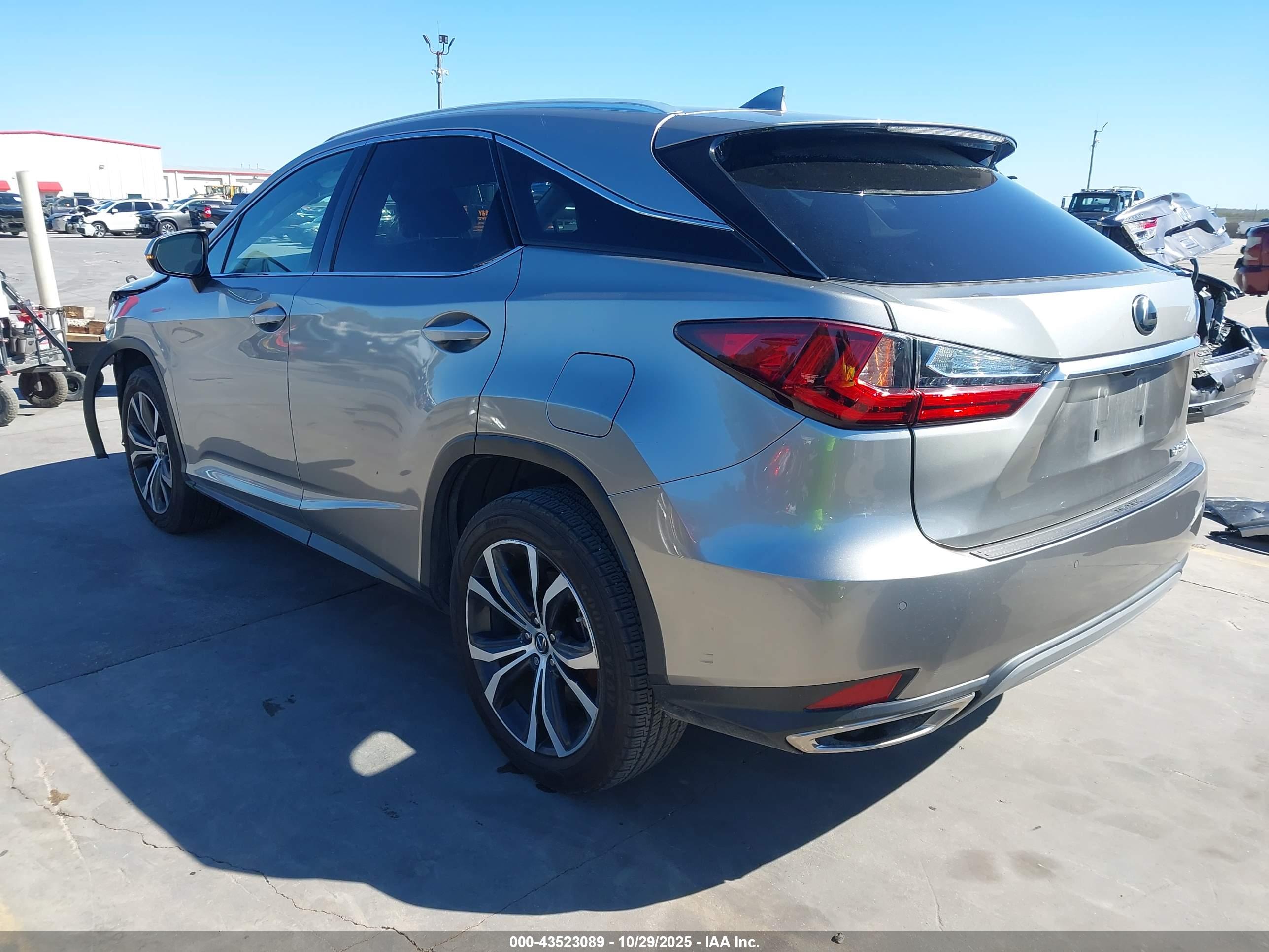 LEXUS RX image 3