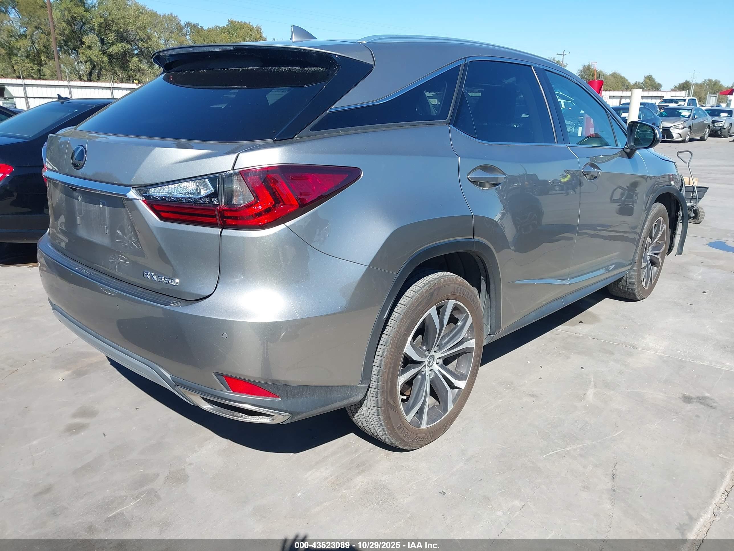 LEXUS RX image 4