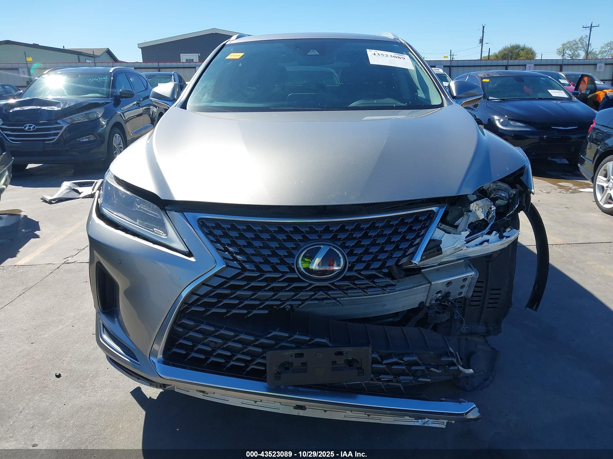 LEXUS RX image 6