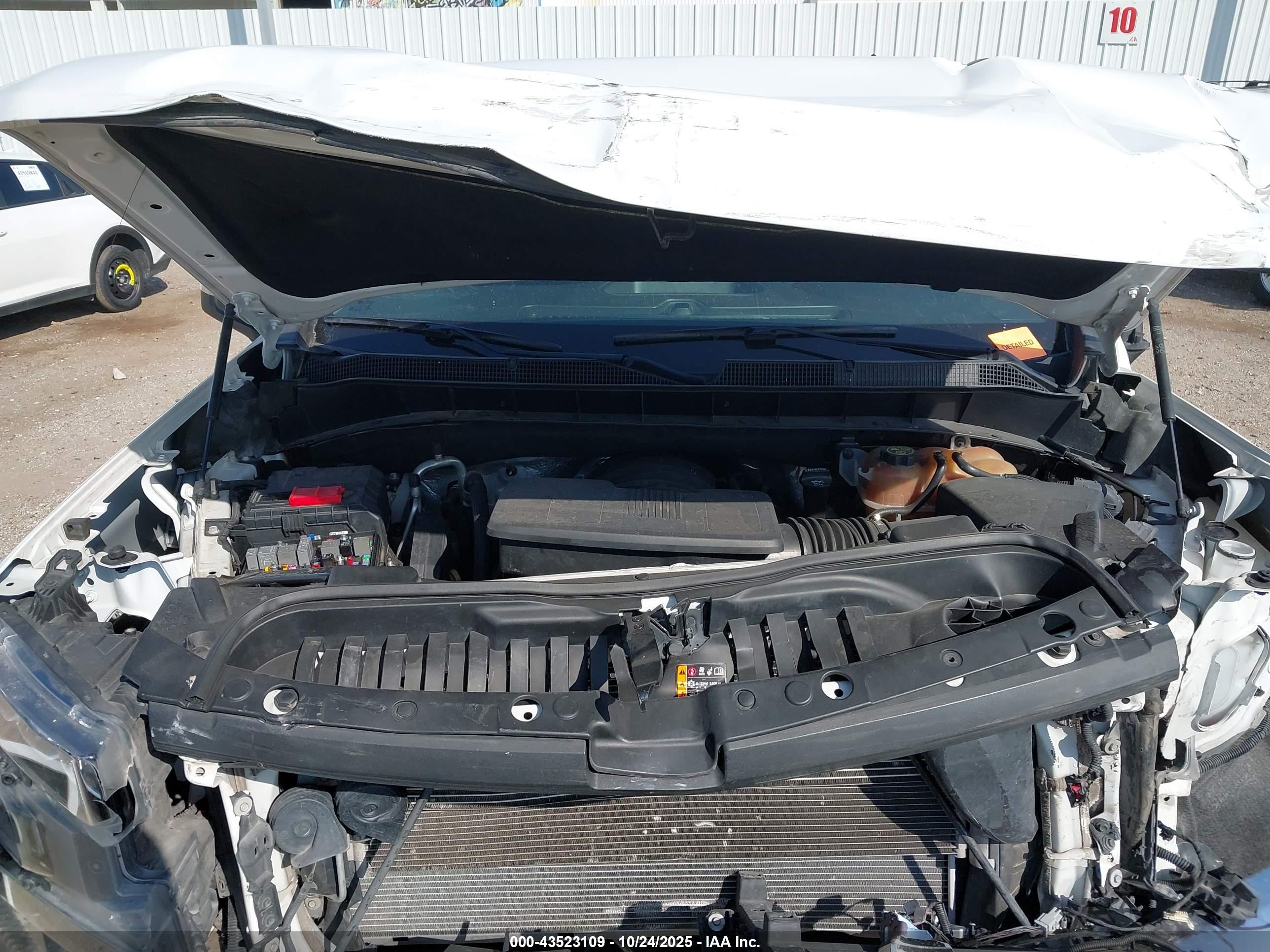 CHEVROLET SILVERADO image 10
