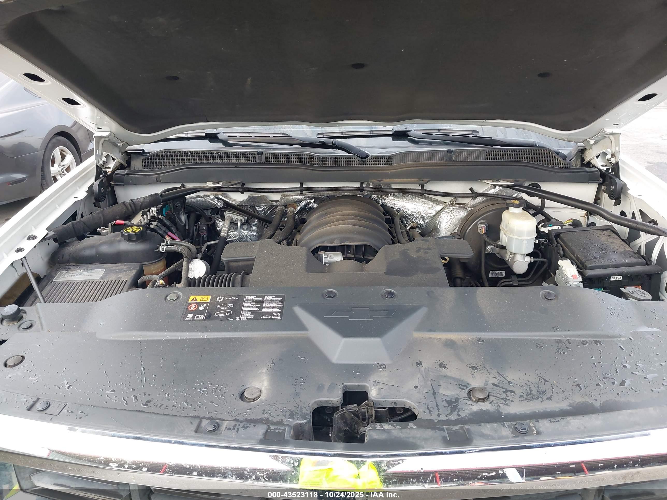 CHEVROLET SILVERADO image 10