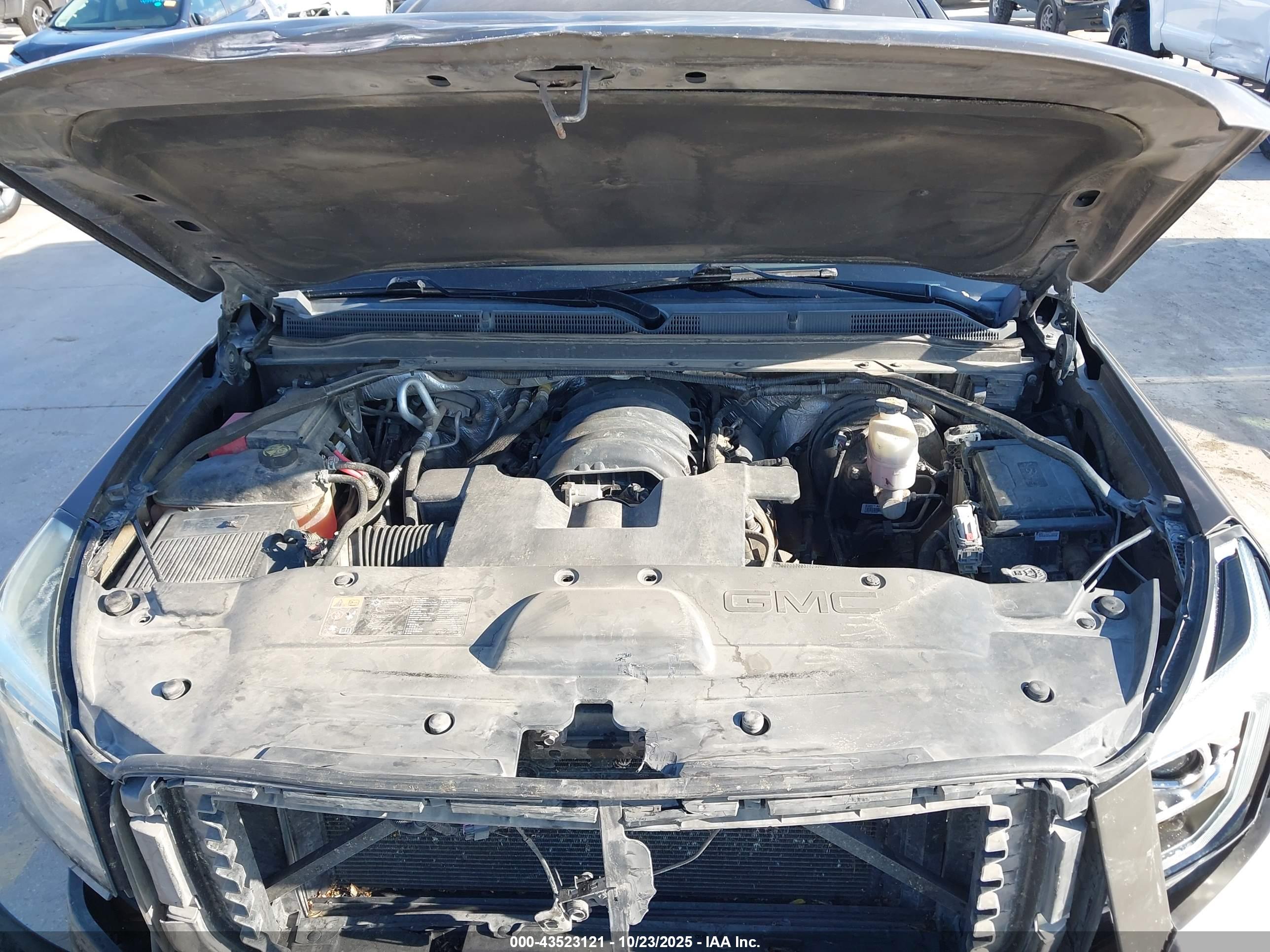 GMC YUKON image 10