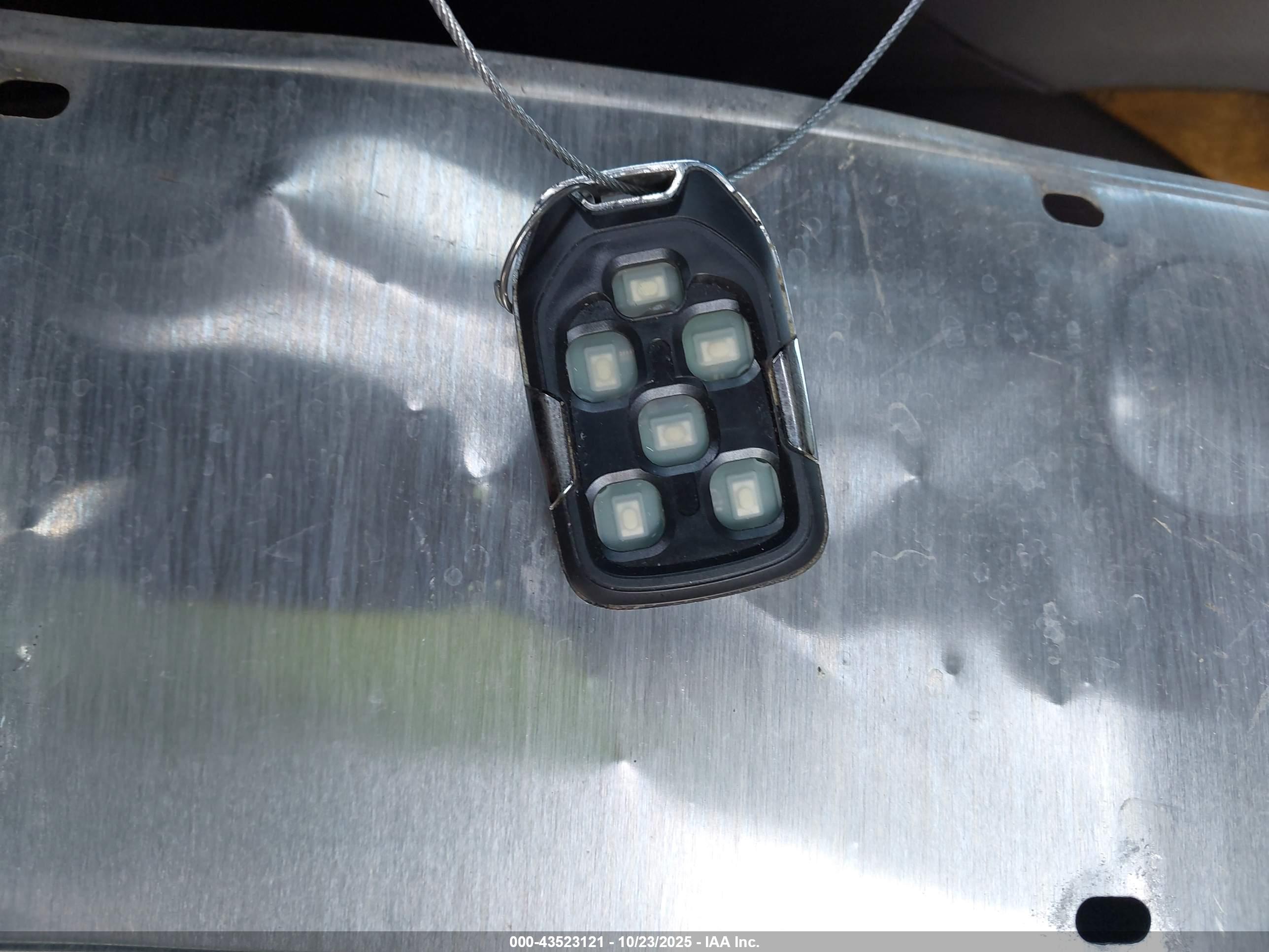 GMC YUKON image 11