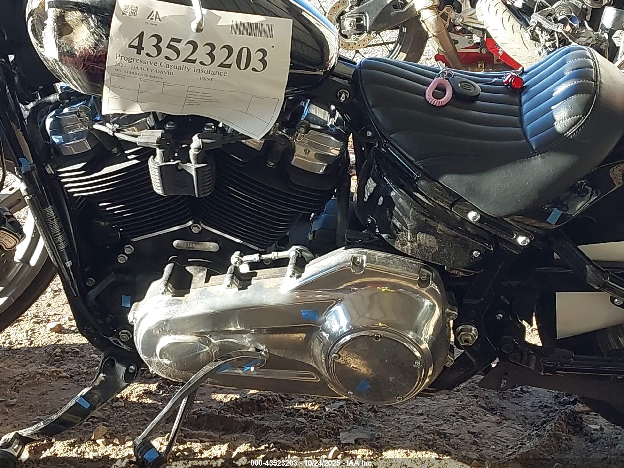 HARLEY-DAVIDSON FXST image 9