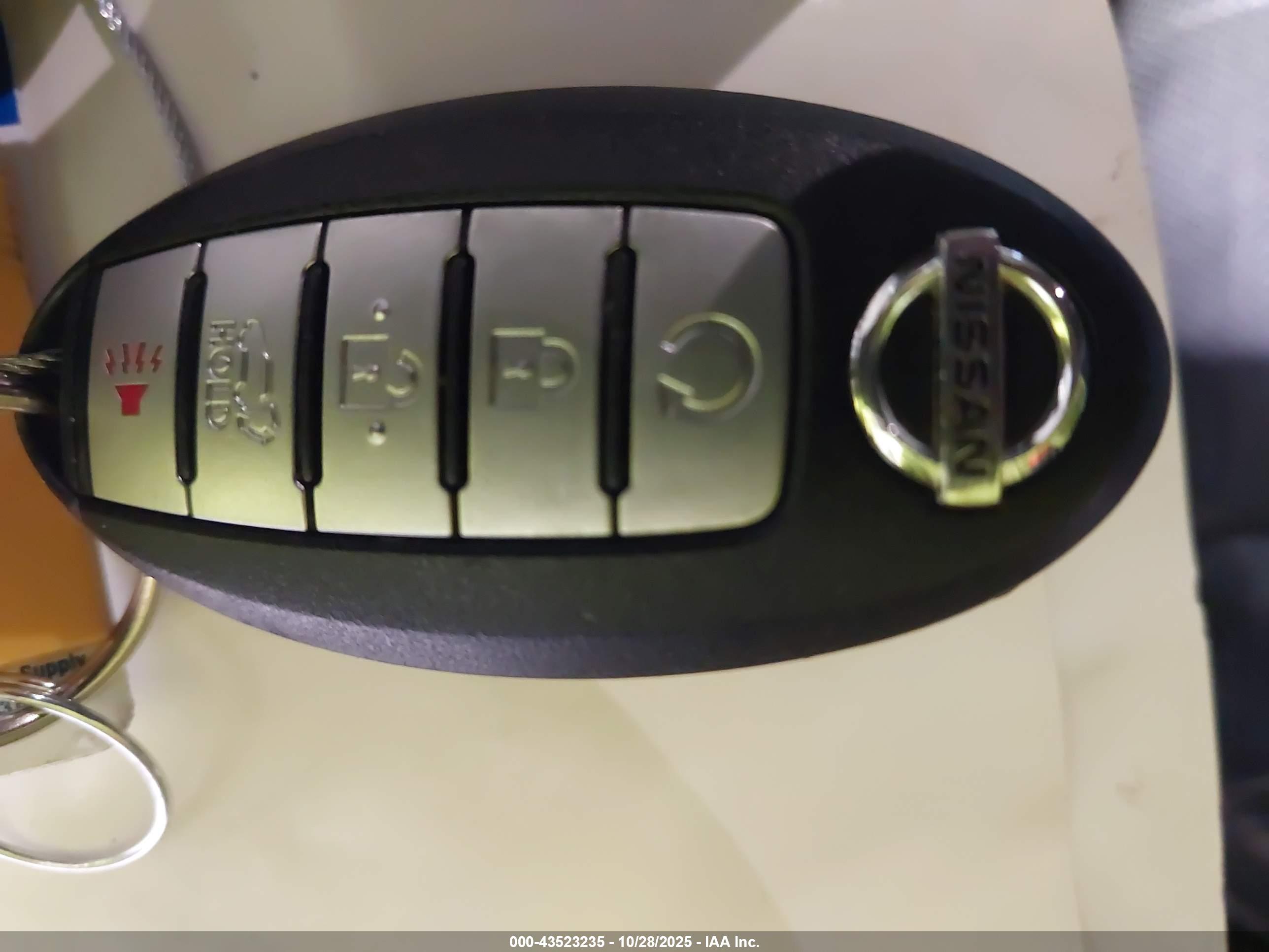 NISSAN MURANO image 11