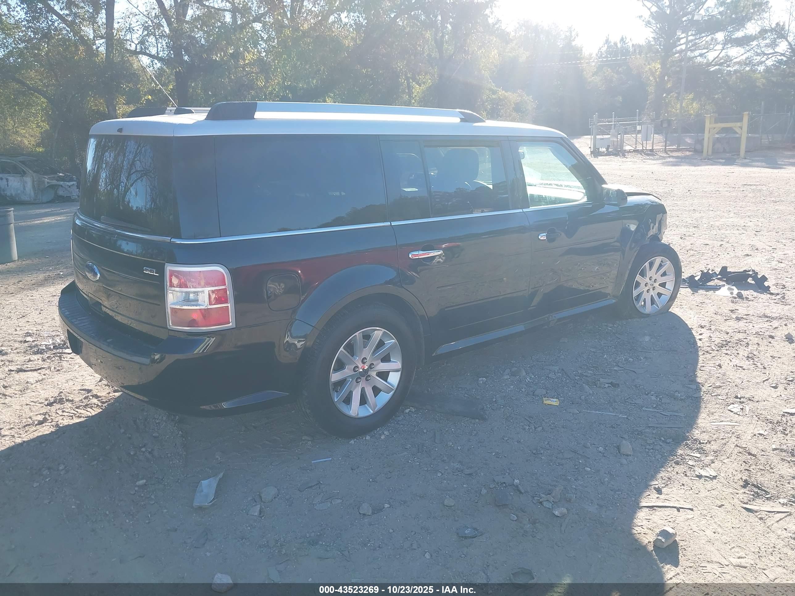 FORD FLEX image 4