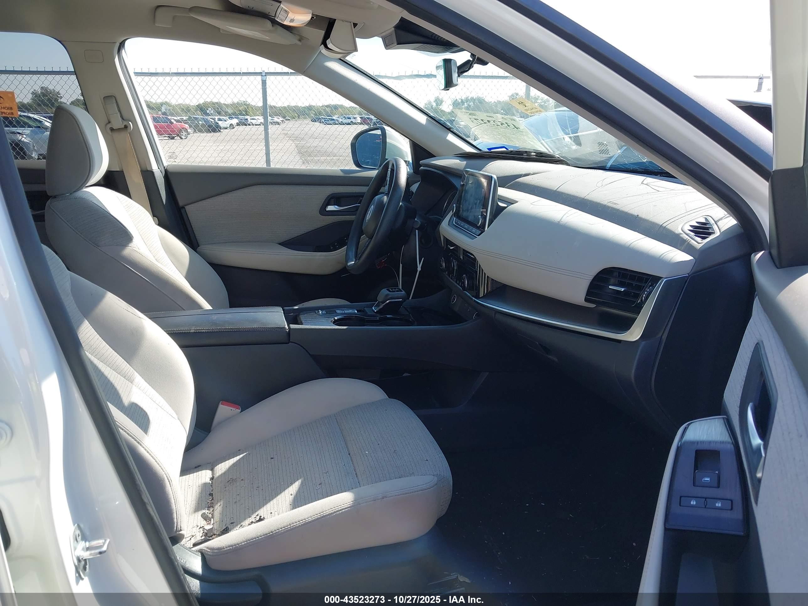 NISSAN ROGUE image 5
