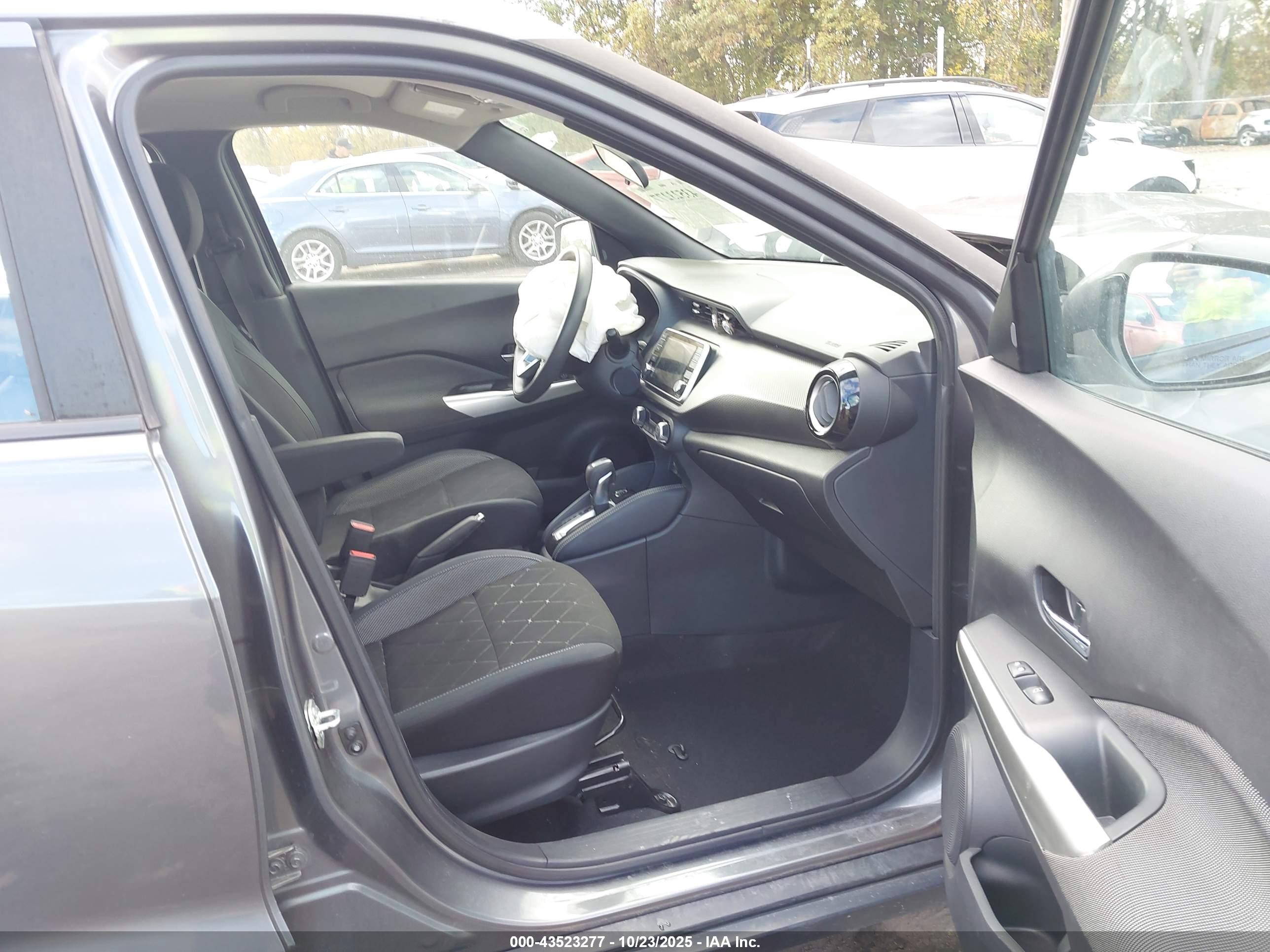 NISSAN KICKS image 5