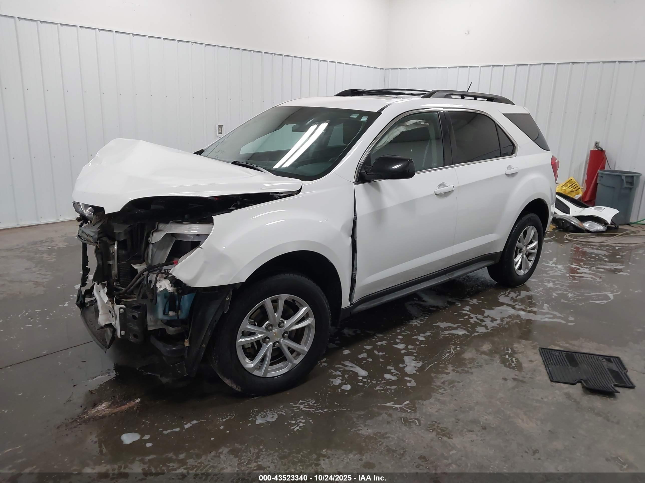 CHEVROLET EQUINOX image 2