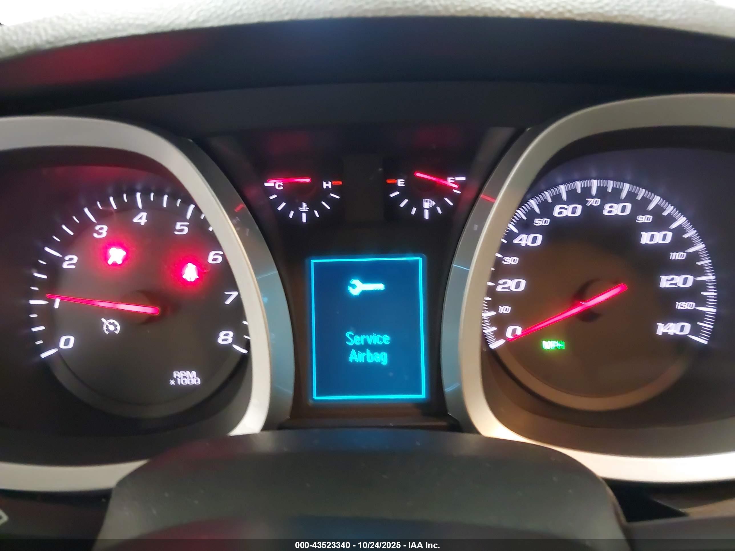CHEVROLET EQUINOX image 7