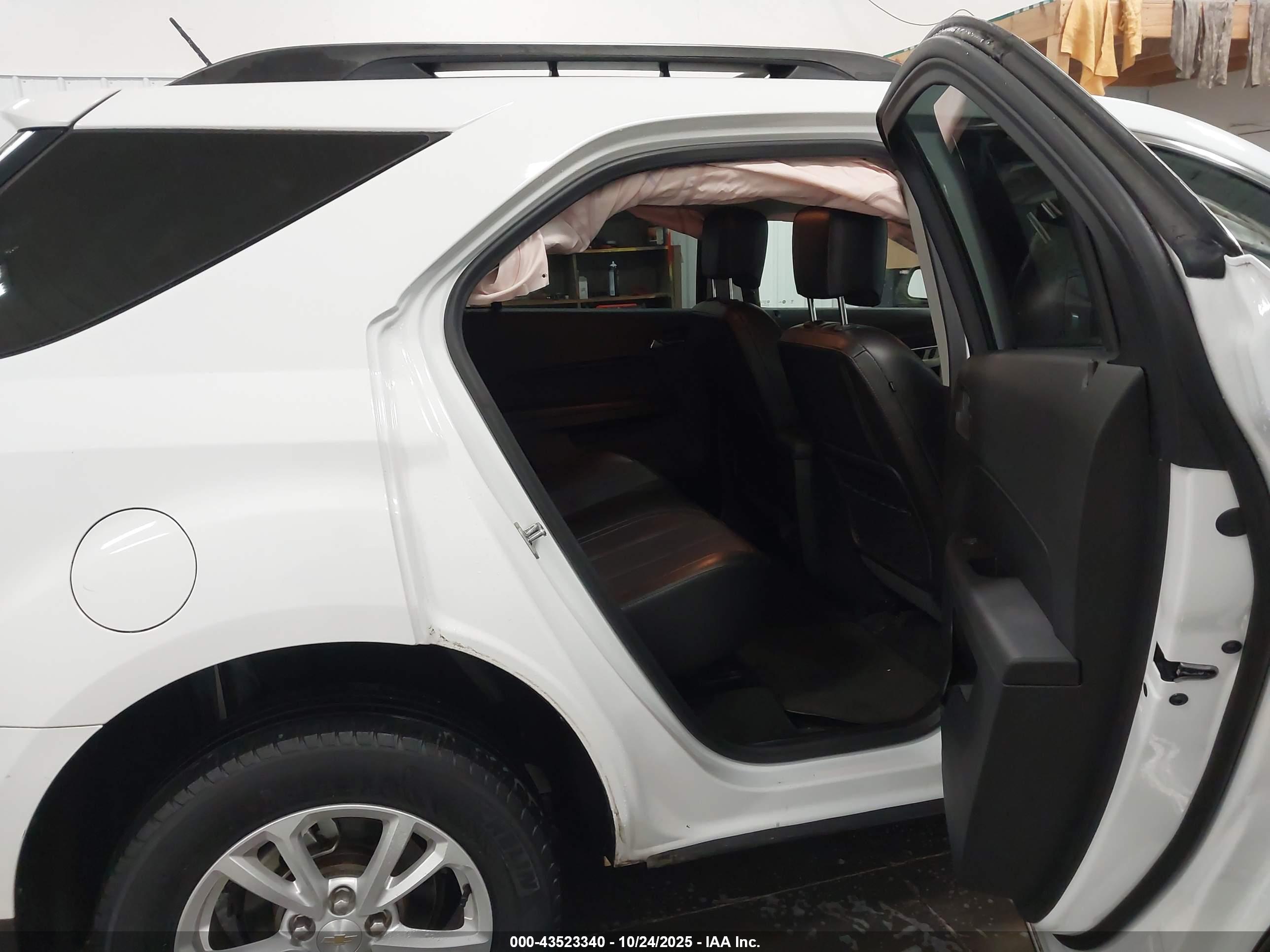 CHEVROLET EQUINOX image 8