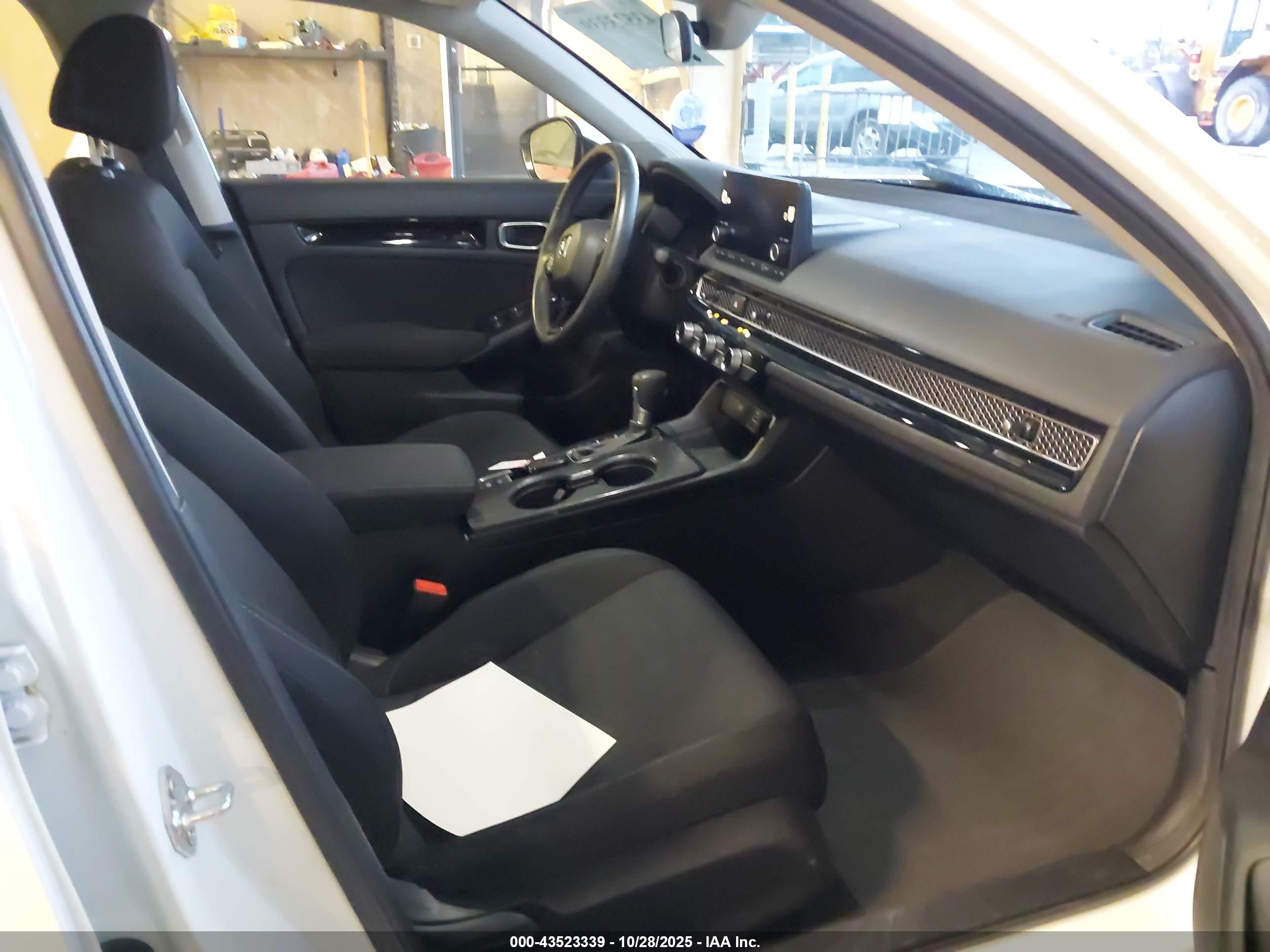HONDA CIVIC image 5