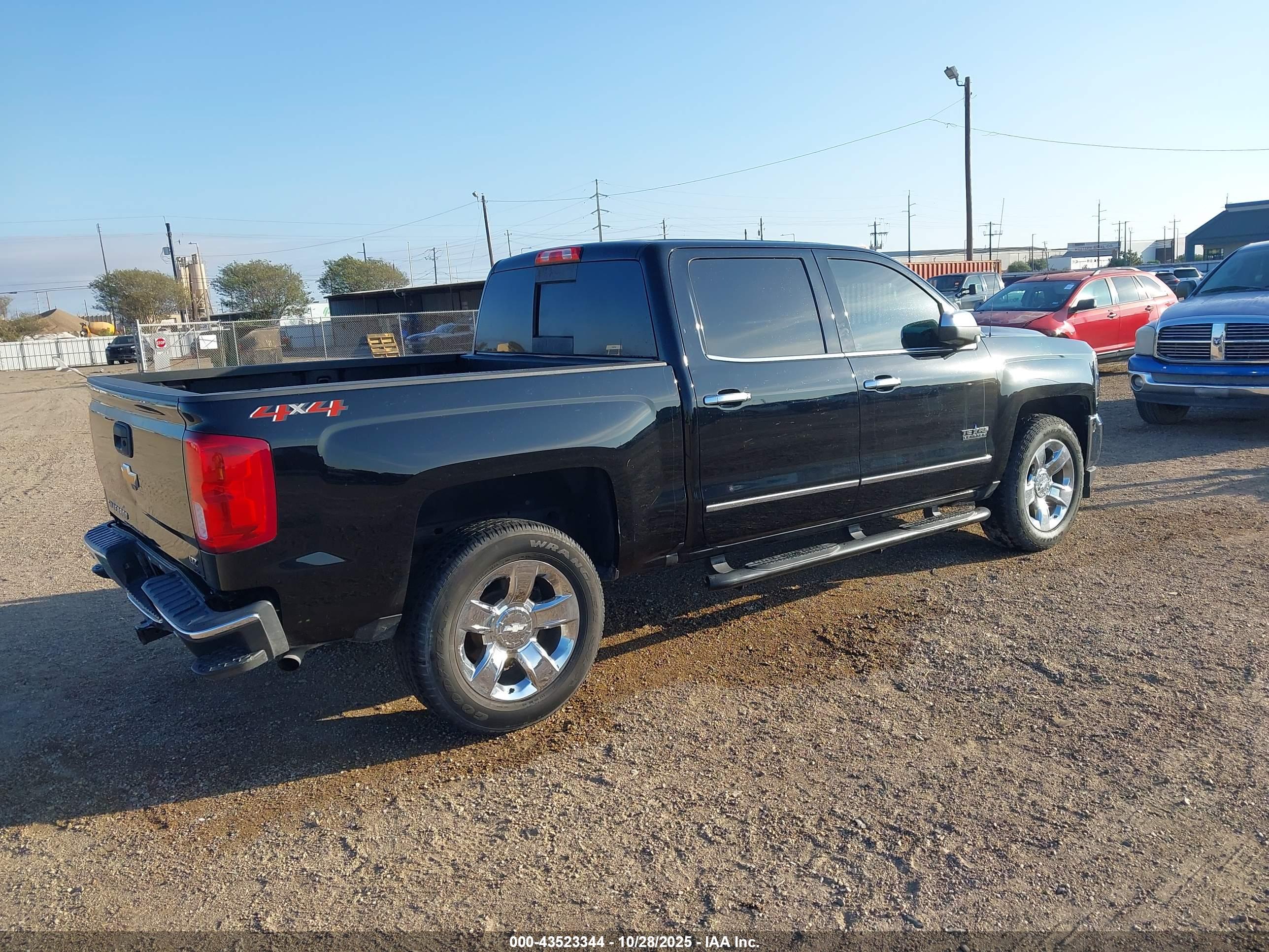 CHEVROLET SILVERADO image 4