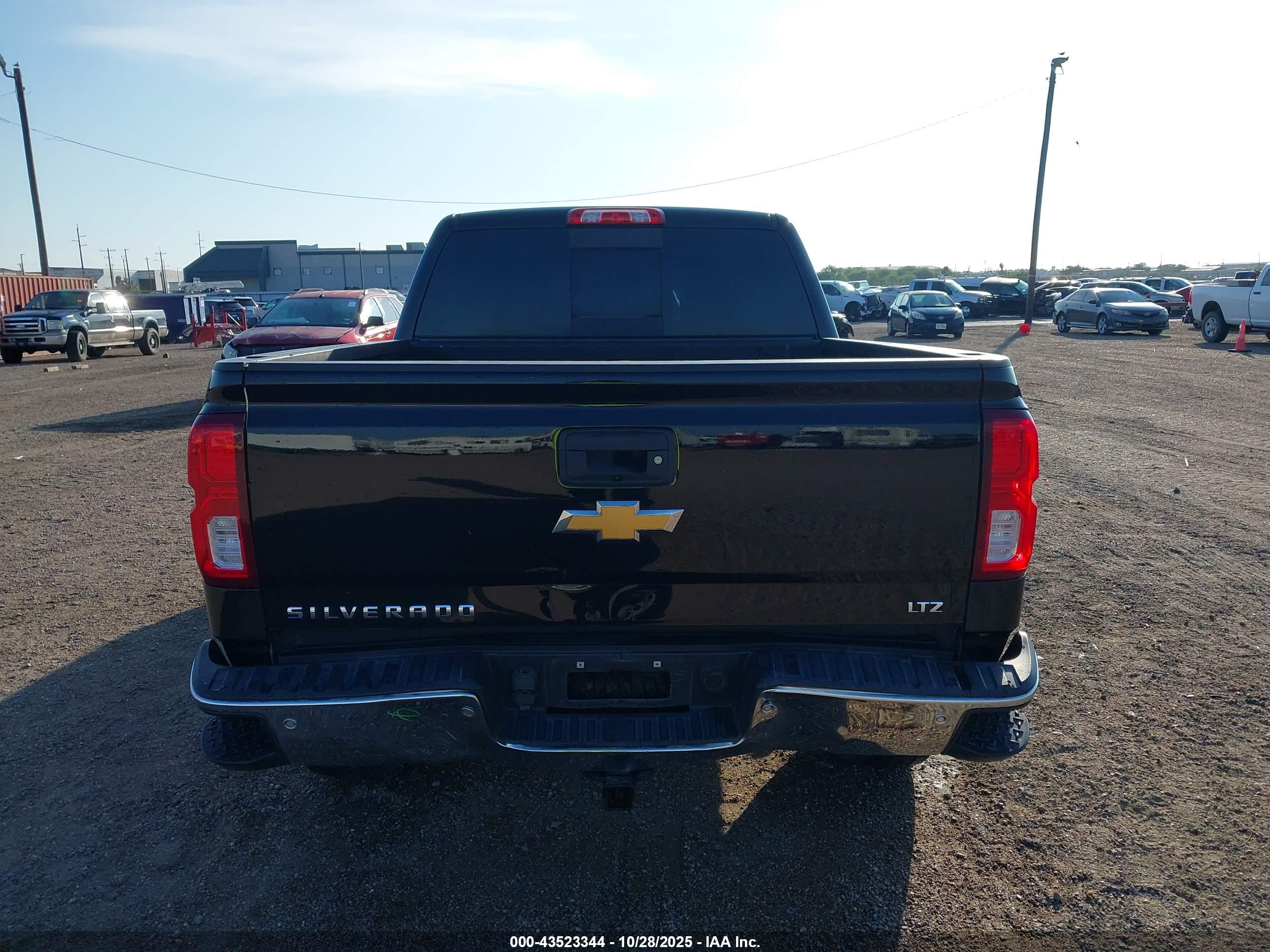 CHEVROLET SILVERADO image 6