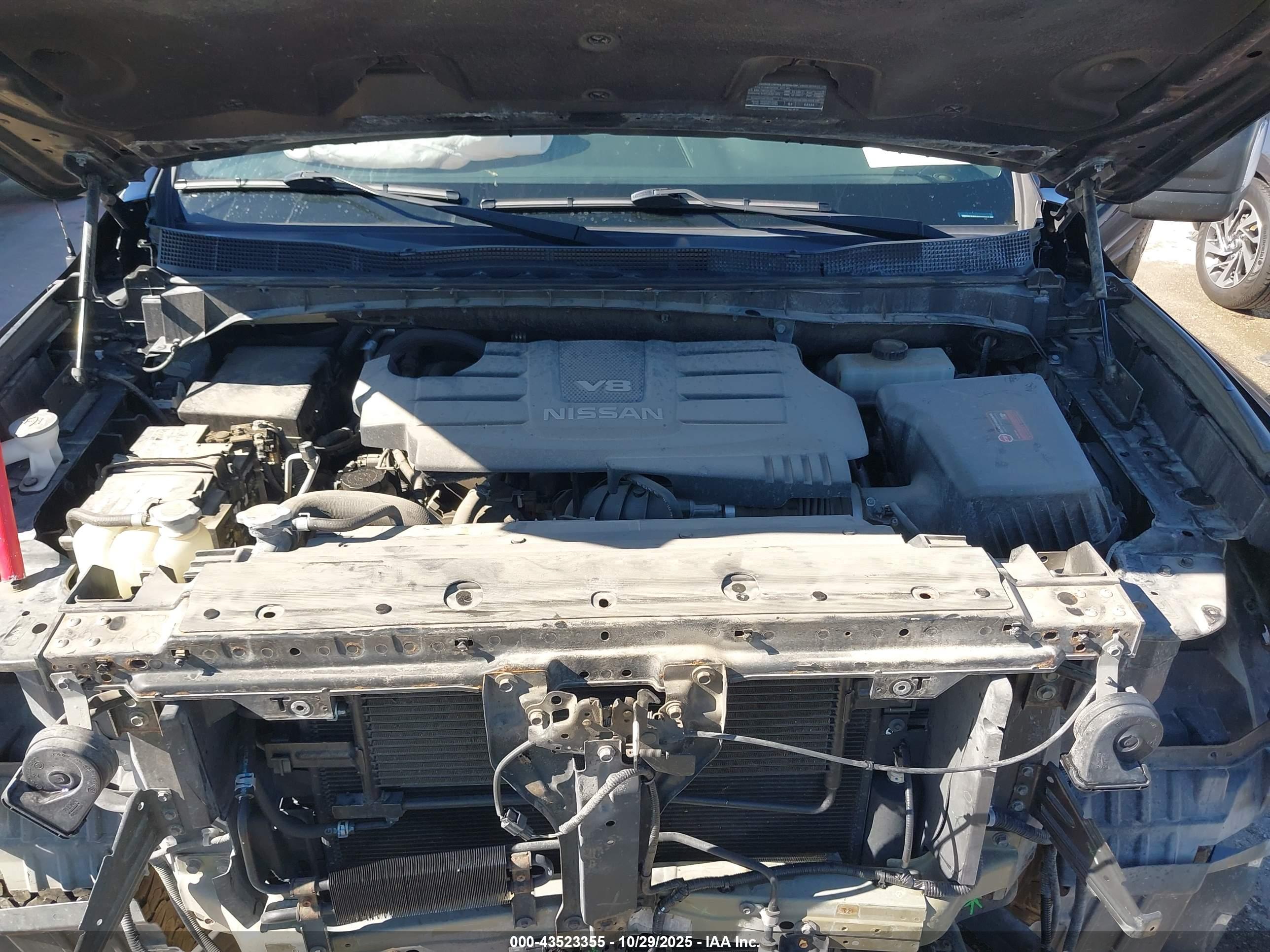 NISSAN TITAN image 10