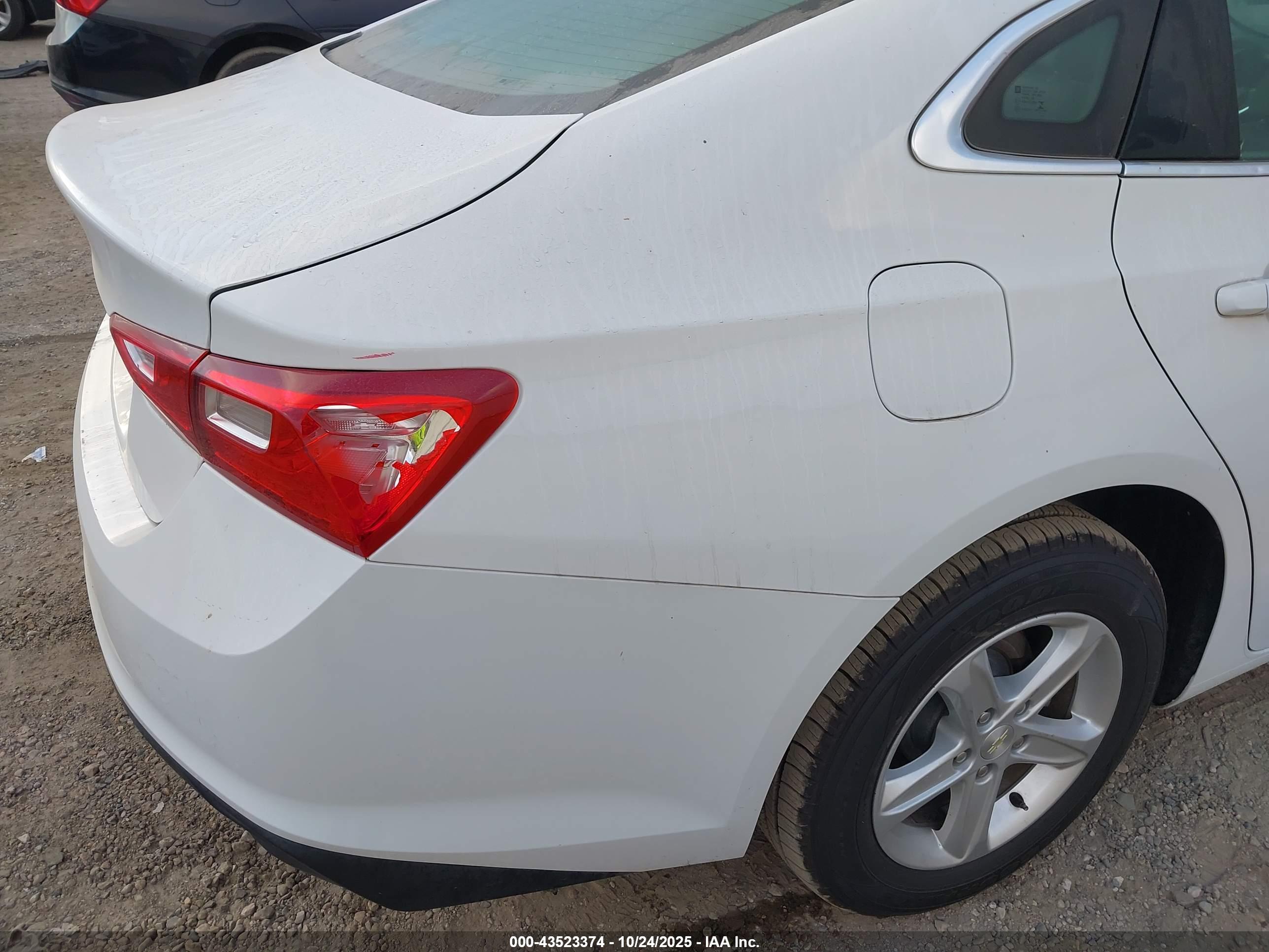 CHEVROLET MALIBU image 6