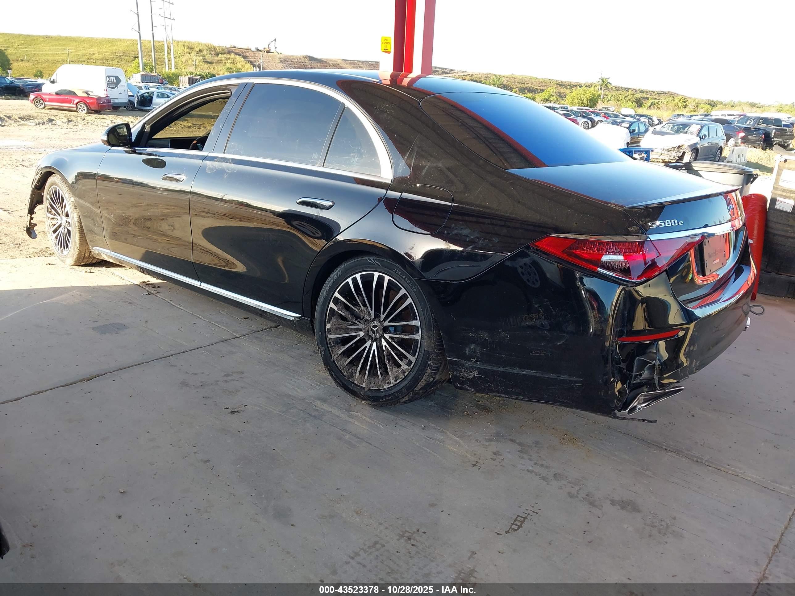 MERCEDES-BENZ S image 3